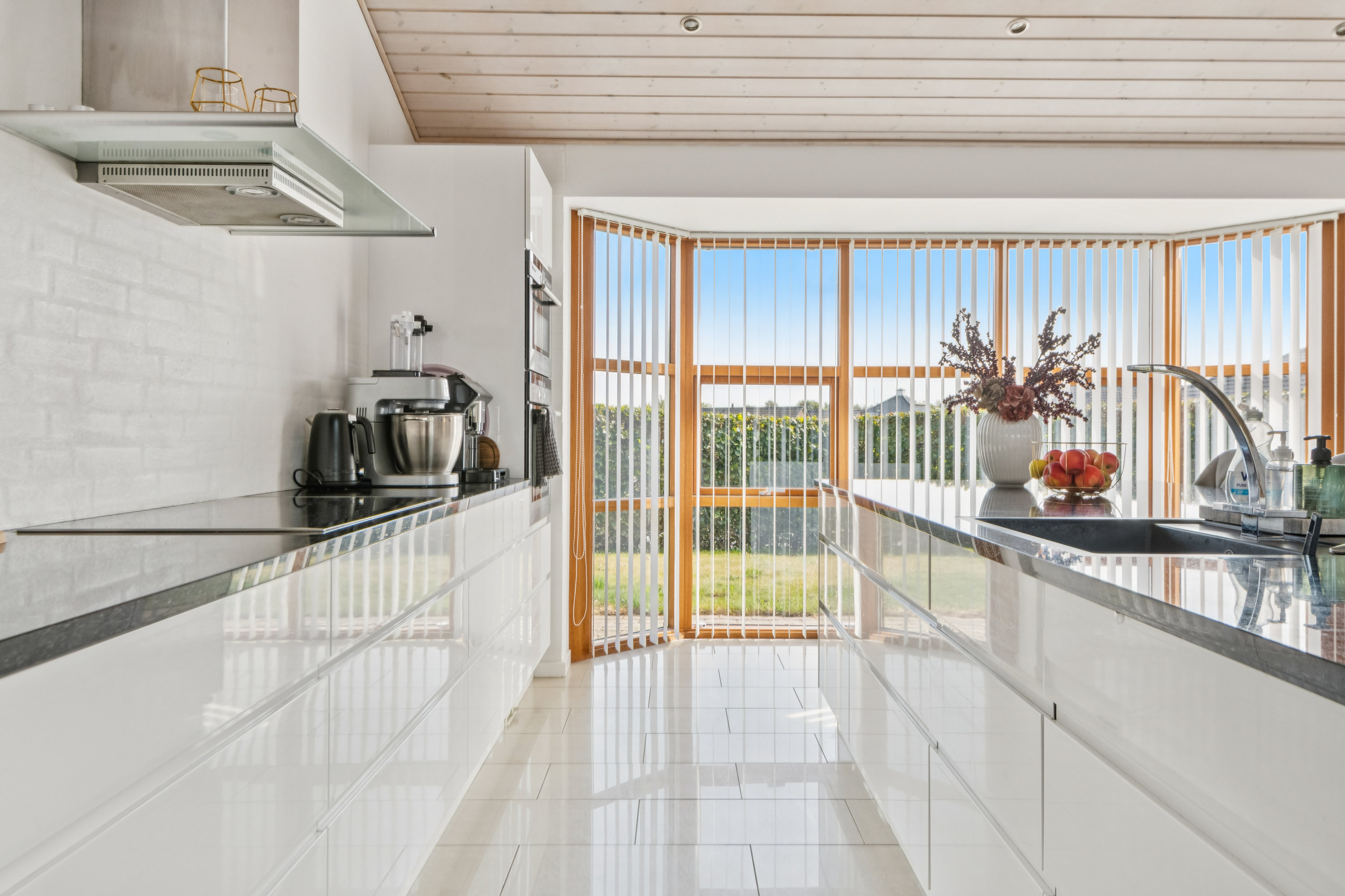 Fremhævet køkken billede i fuldskærmstilstand. Billede af Højdedraget 152, 9530 Støvring