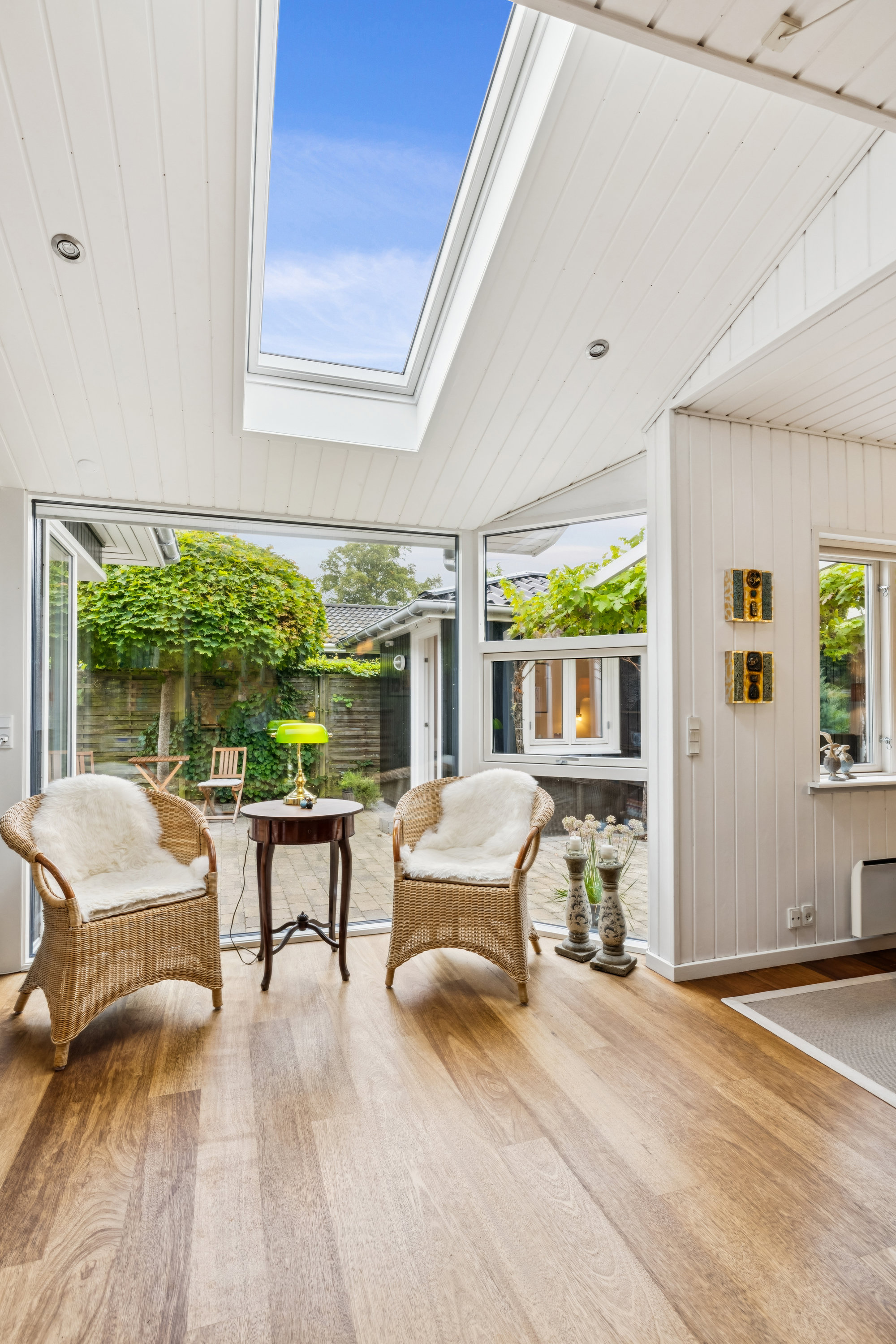 Fremhævet stue billede i fuldskærmstilstand. Billede af Lindevej 28, 8500 Grenaa