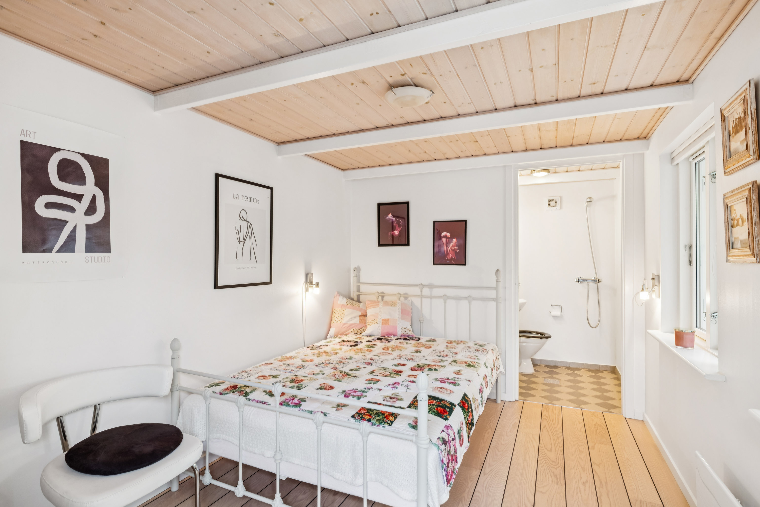 Fremhævet værelse billede i fuldskærmstilstand. Billede af Lindevej 28, 8500 Grenaa