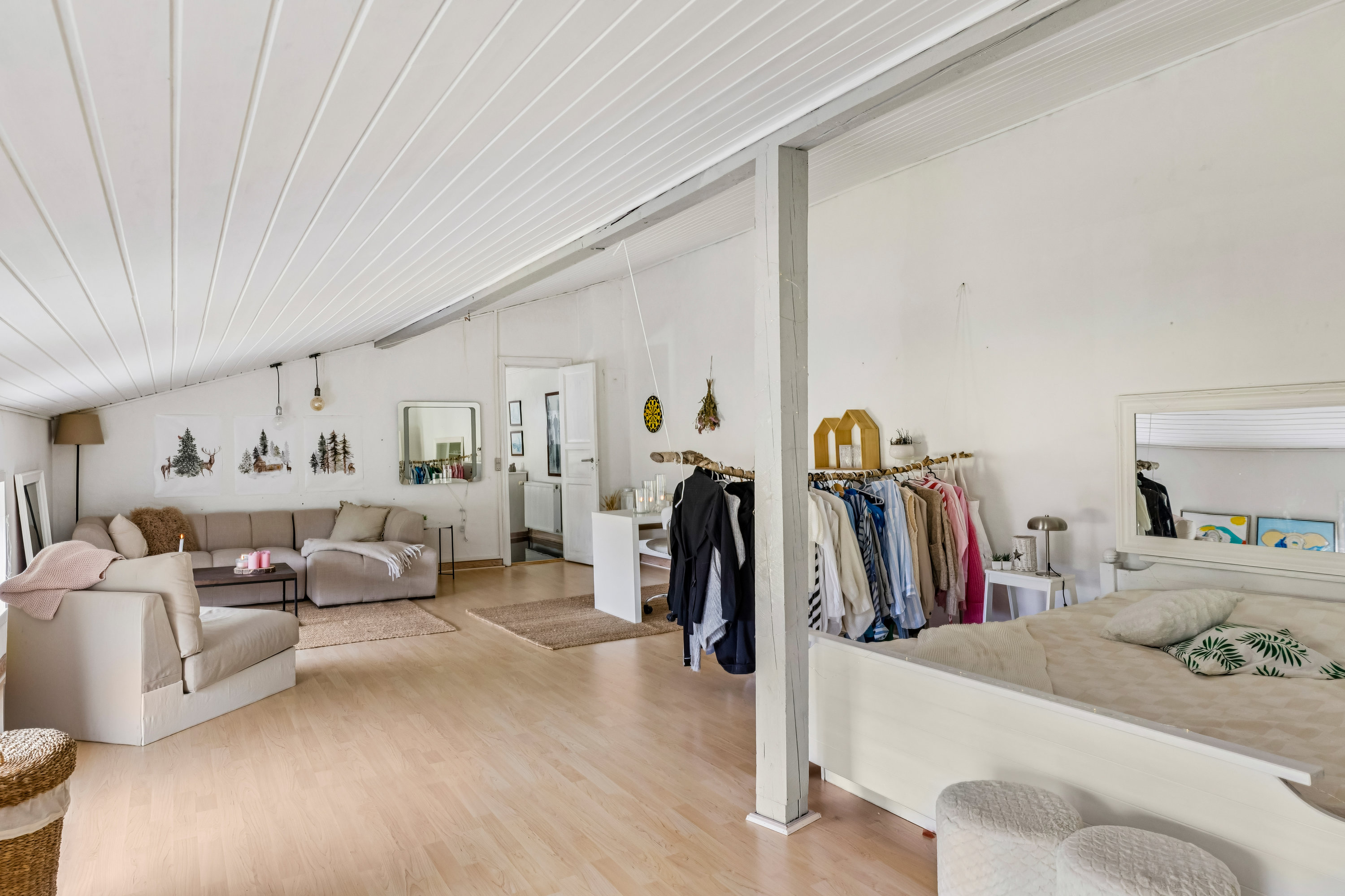 Fremhævet værelse vedr. ejd. 1 billede i fuldskærmstilstand. Billede af Tørvevej 34, Sdr Farup M, 6760 Ribe