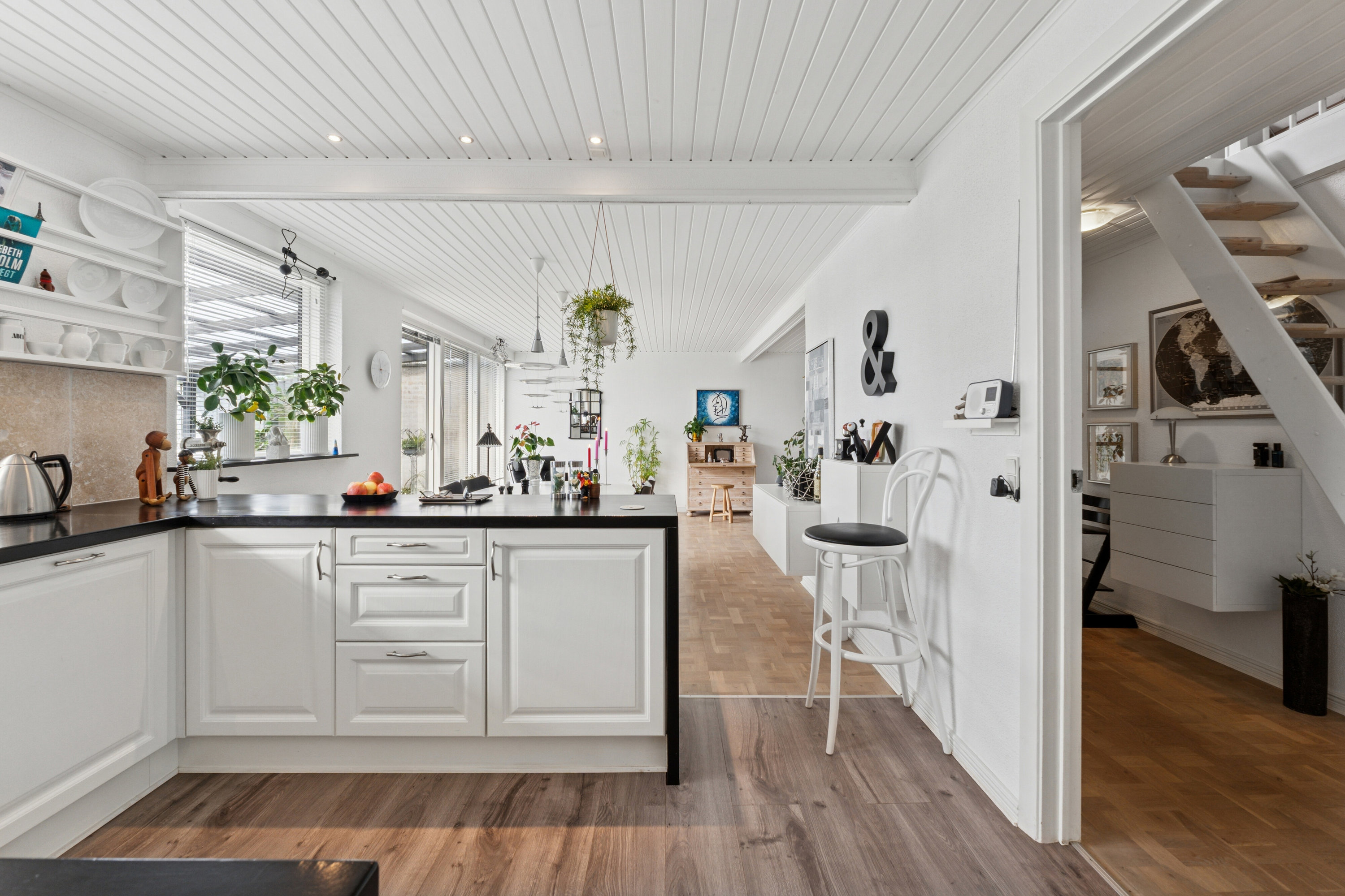 Fremhævet køkken billede i fuldskærmstilstand. Billede af Åsumvej 689, 5240 Odense NØ