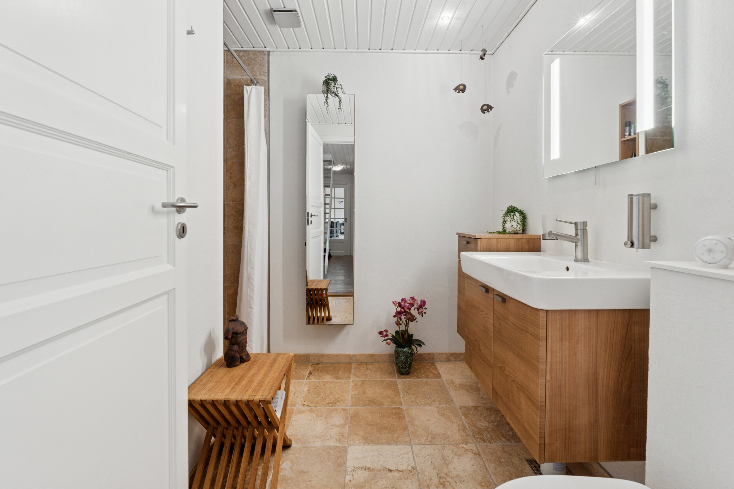 Fremhævet badeværelse billede i fuldskærmstilstand. Billede af Åsumvej 689, 5240 Odense NØ