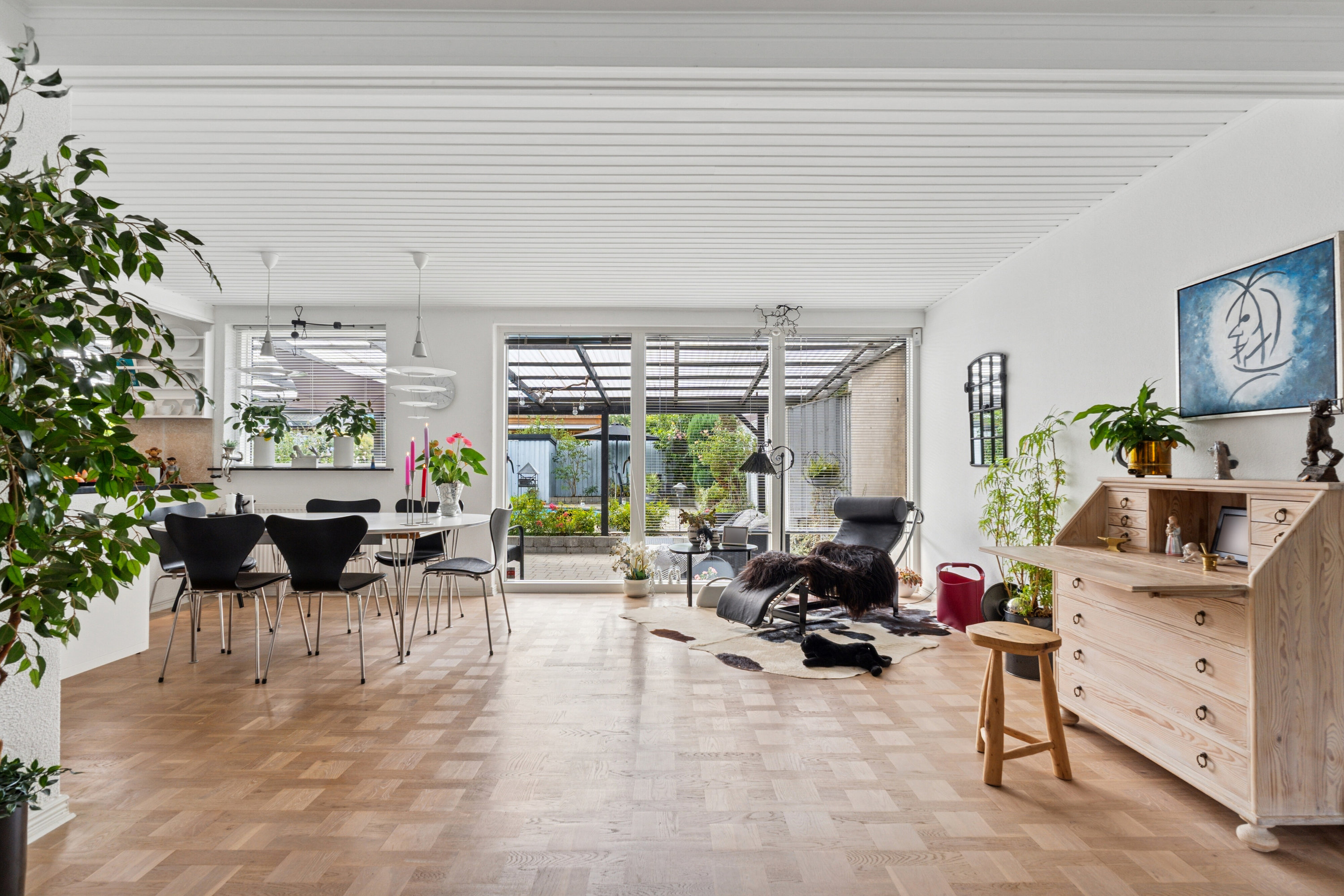 Fremhævet stue billede i fuldskærmstilstand. Billede af Åsumvej 689, 5240 Odense NØ