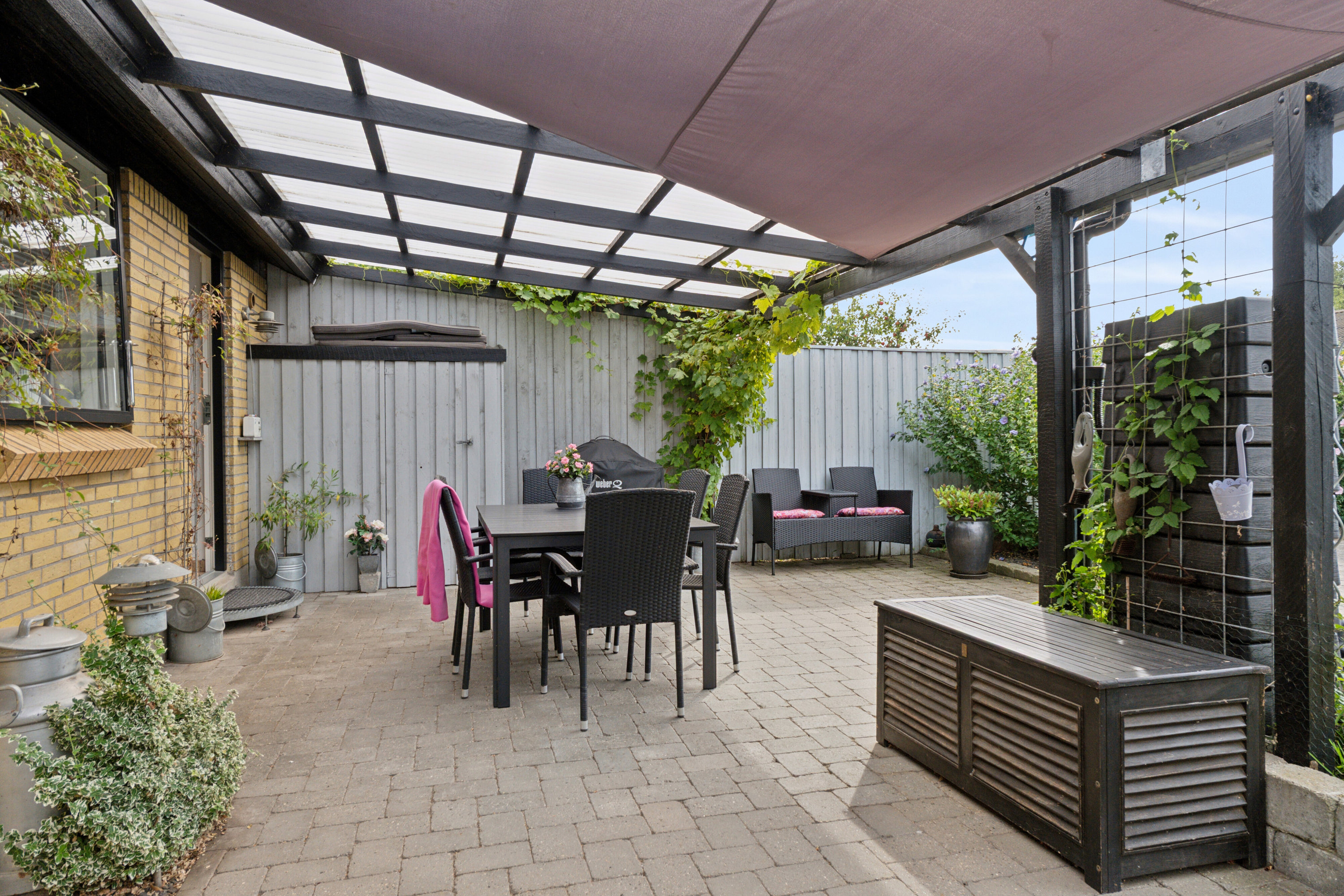 Fremhævet overdækket terrasse billede i fuldskærmstilstand. Billede af Åsumvej 689, 5240 Odense NØ