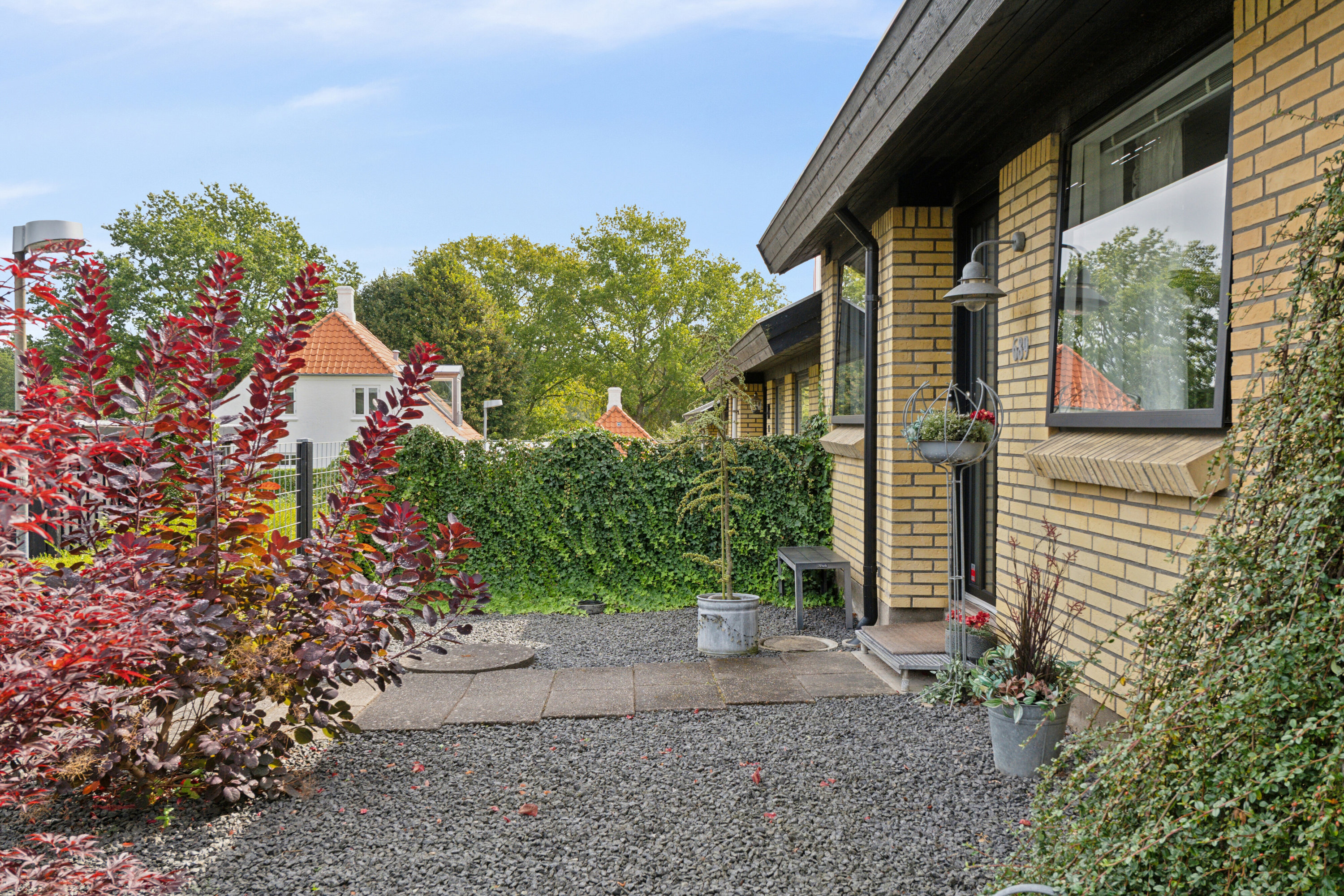 Fremhævet udendørs billede i fuldskærmstilstand. Billede af Åsumvej 689, 5240 Odense NØ