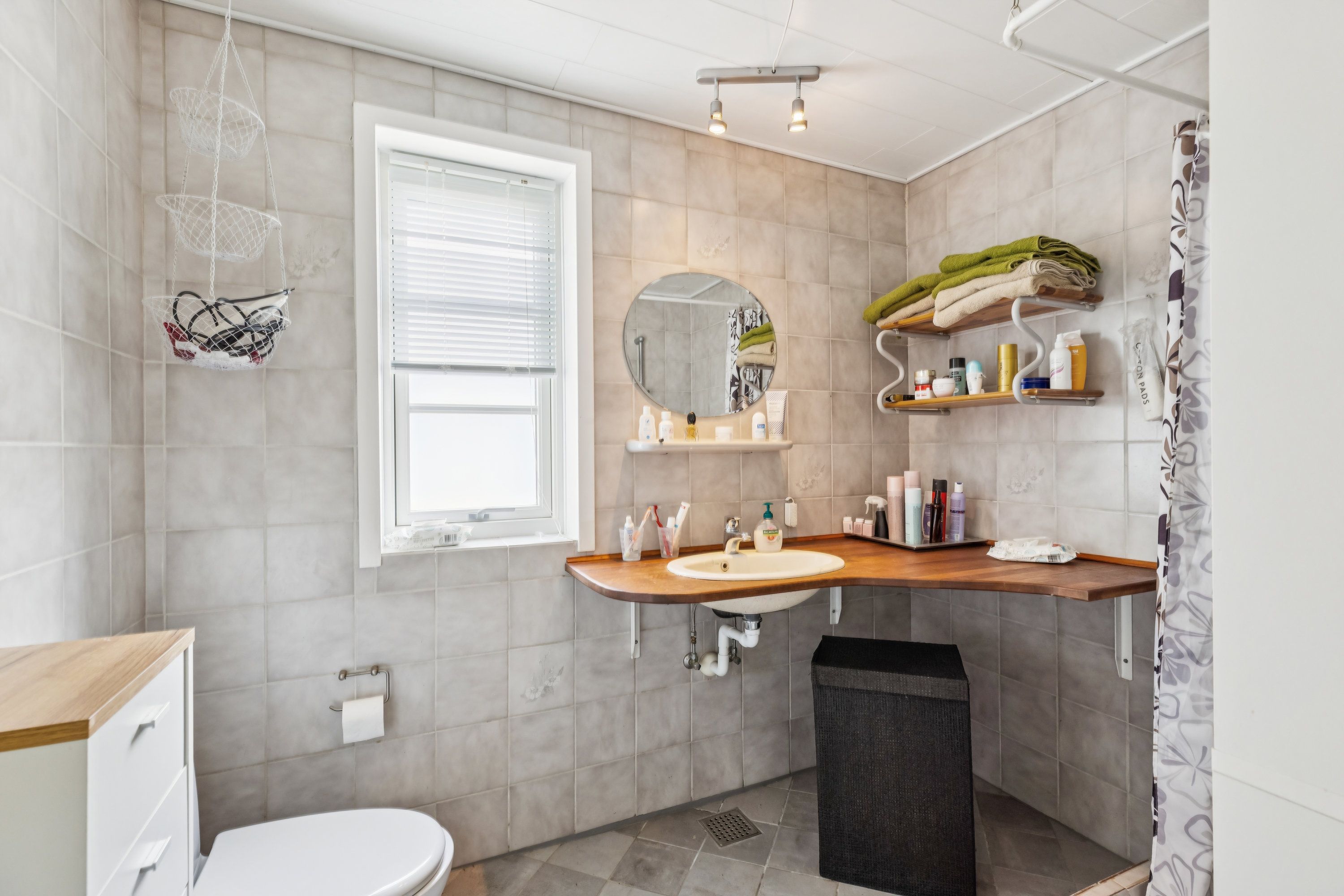 Fremhævet badeværelse billede i fuldskærmstilstand. Billede af Tanderup Digevej 10, Kærbøl, 6760 Ribe