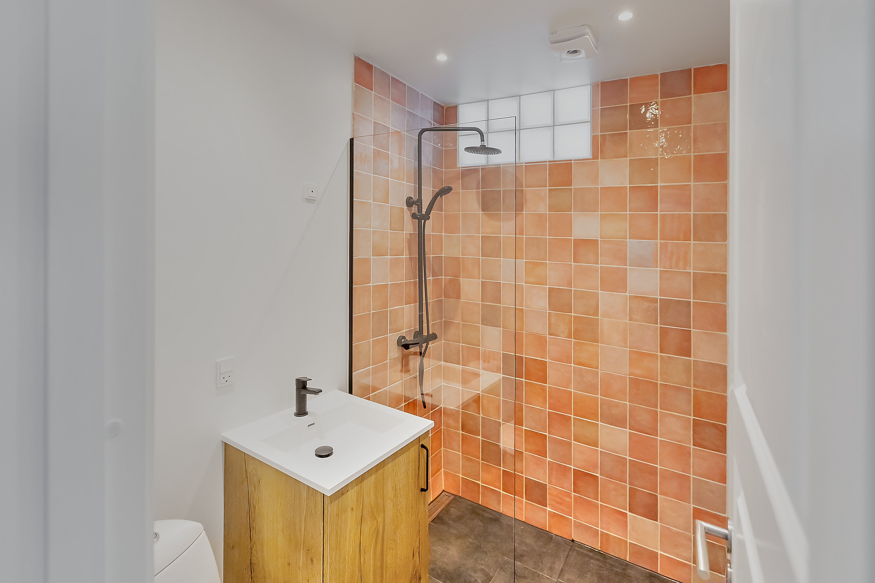 Fremhævet badeværelse billede i fuldskærmstilstand. Billede af Rosenkrantzgade 9, 8000 Aarhus C