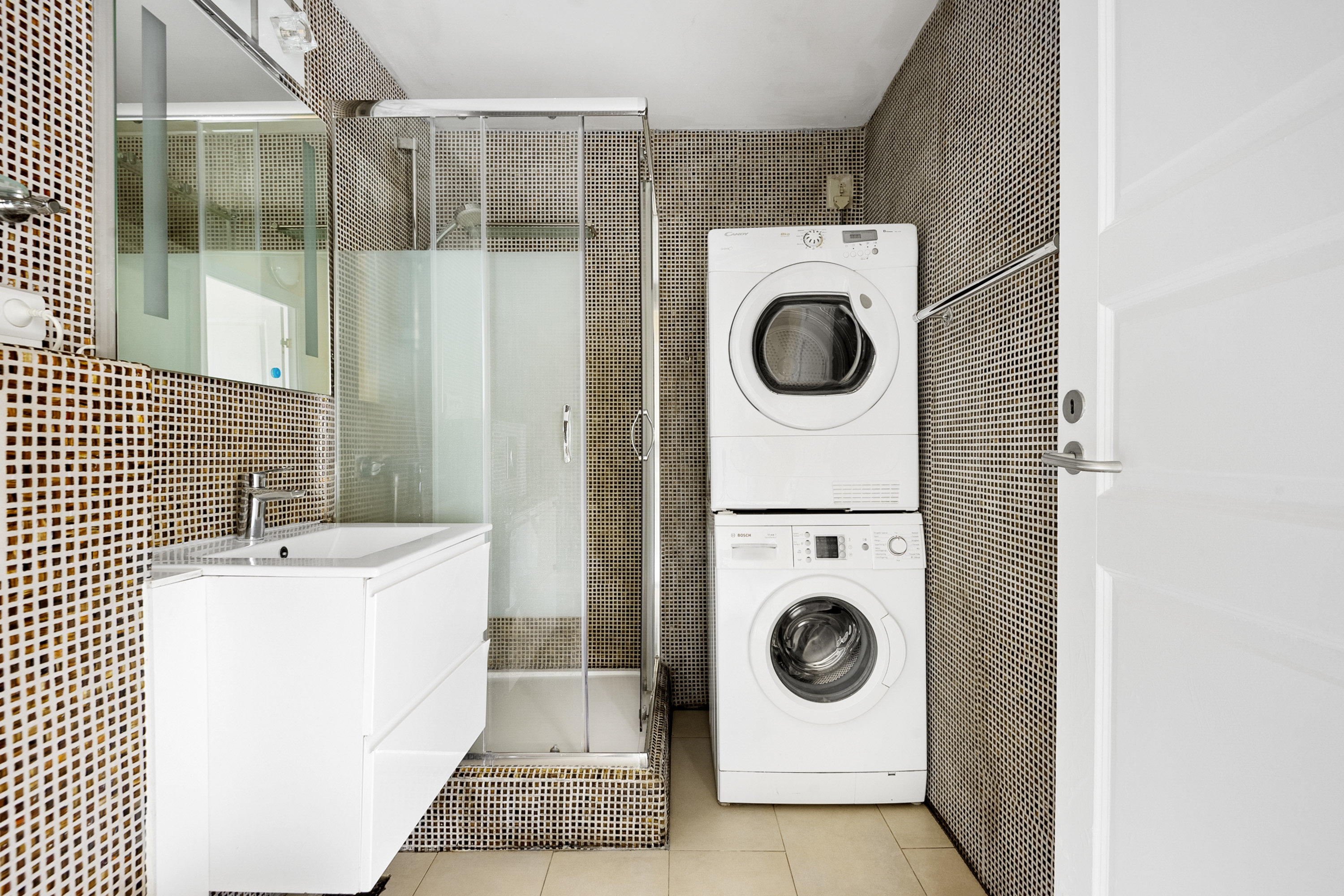 Fremhævet badeværelse billede i fuldskærmstilstand. Billede af Ingemanns Alle 175B, 2. th., 6700 Esbjerg