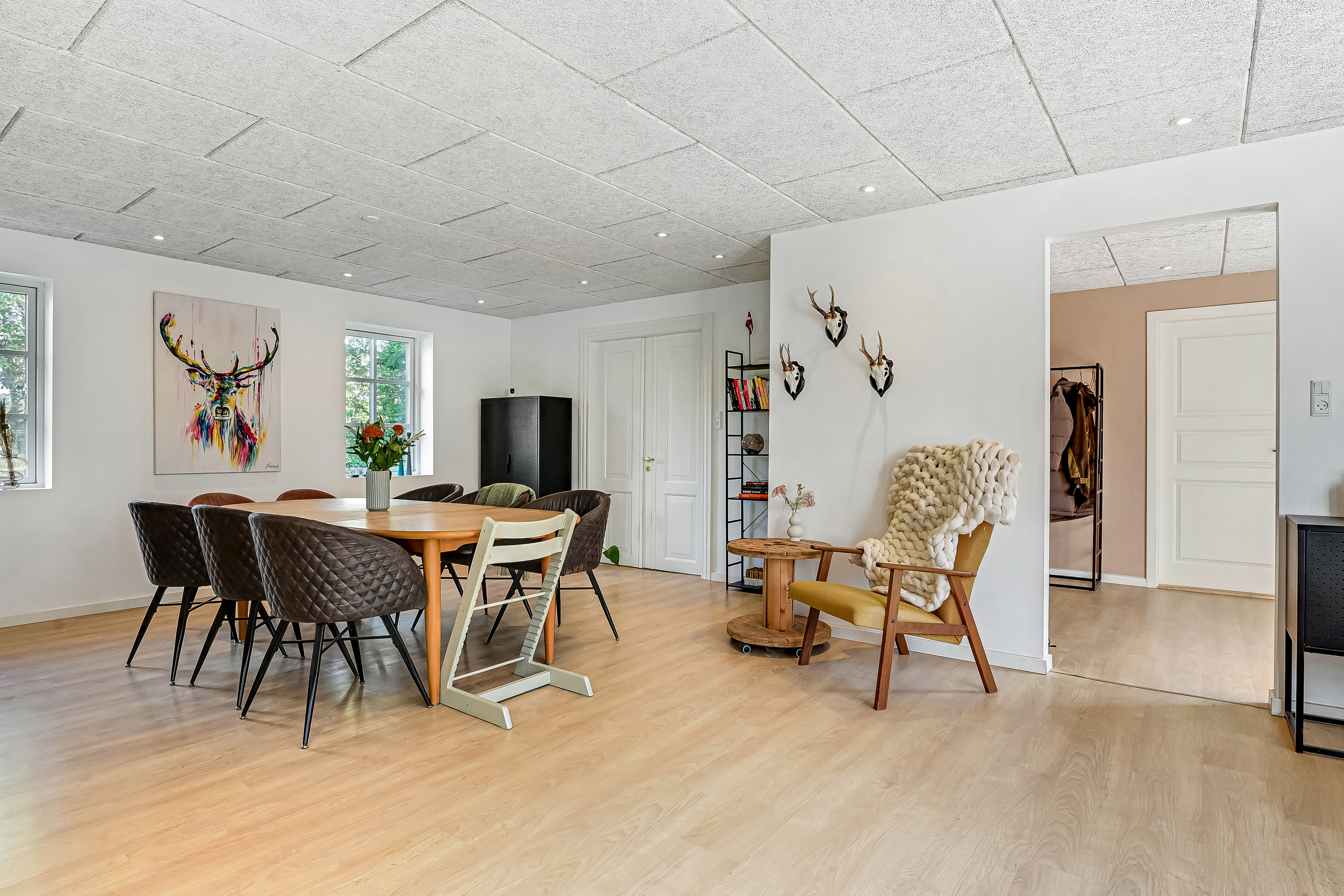 Fremhævet stue billede i fuldskærmstilstand. Billede af Holstebrovej 26A, Bjert, 7830 Vinderup