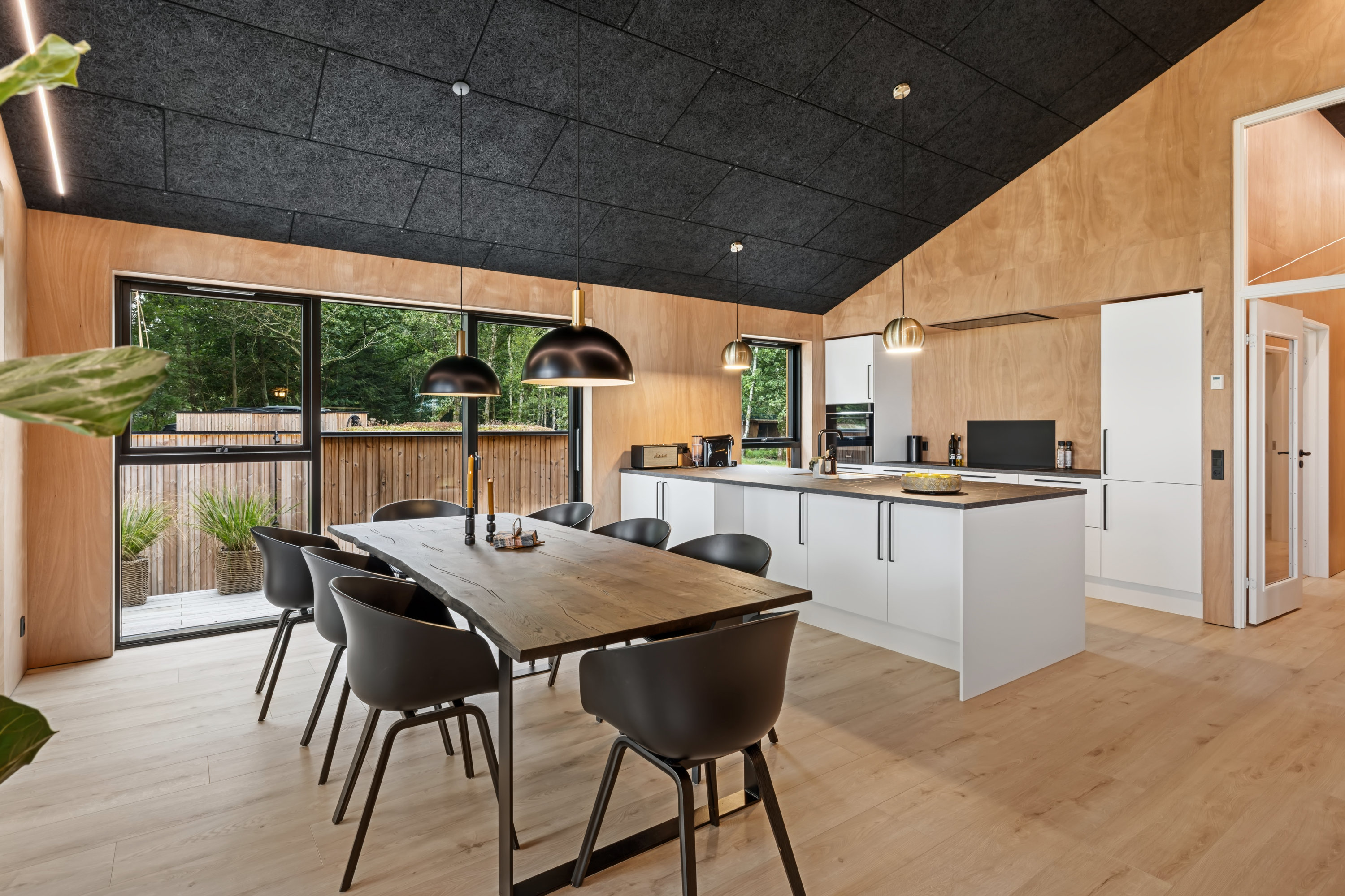 Fremhævet køkken billede i fuldskærmstilstand. Billede af Lynderupvej 65D, Lynderup, 8832 Skals