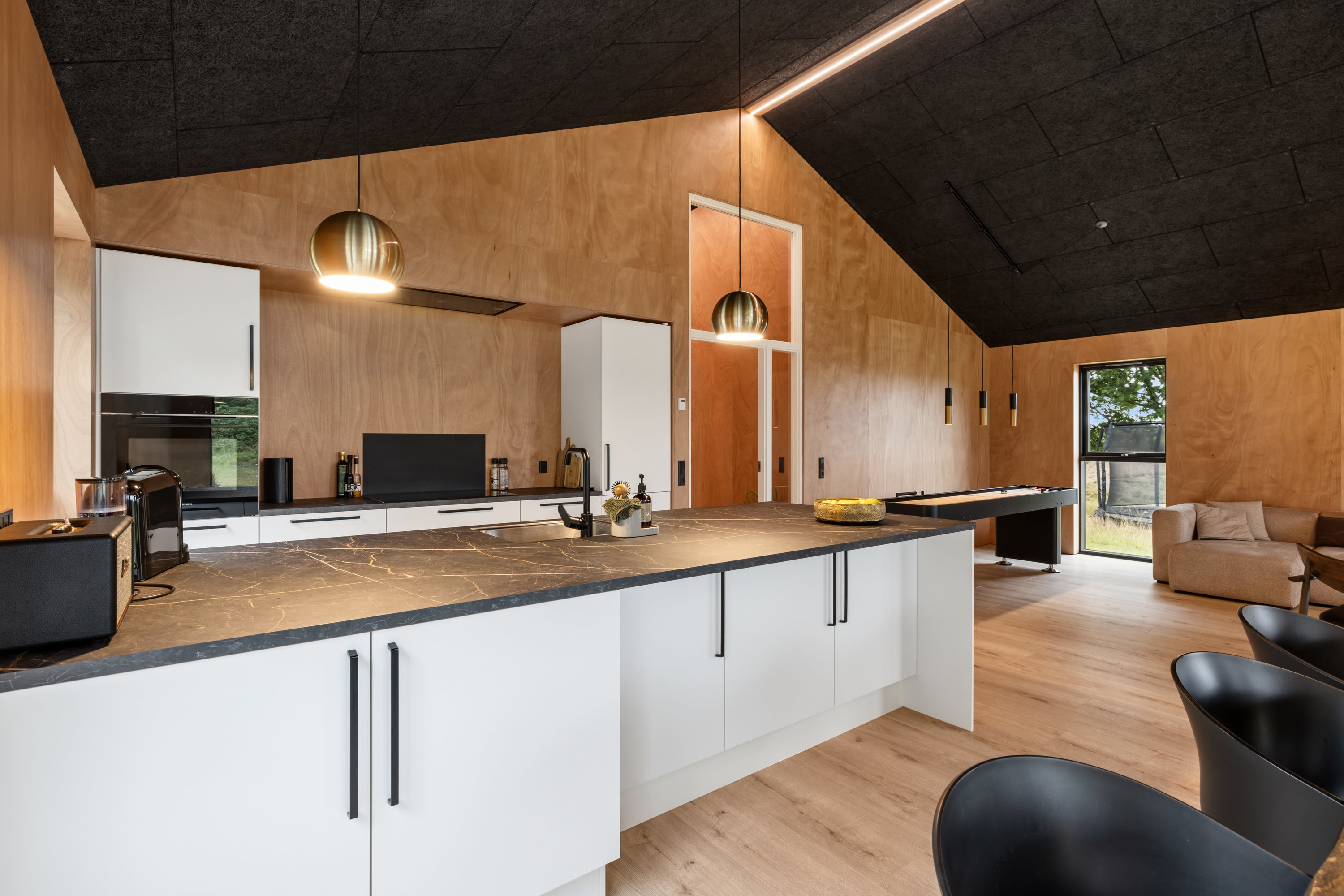 Fremhævet køkken billede i fuldskærmstilstand. Billede af Lynderupvej 65D, Lynderup, 8832 Skals