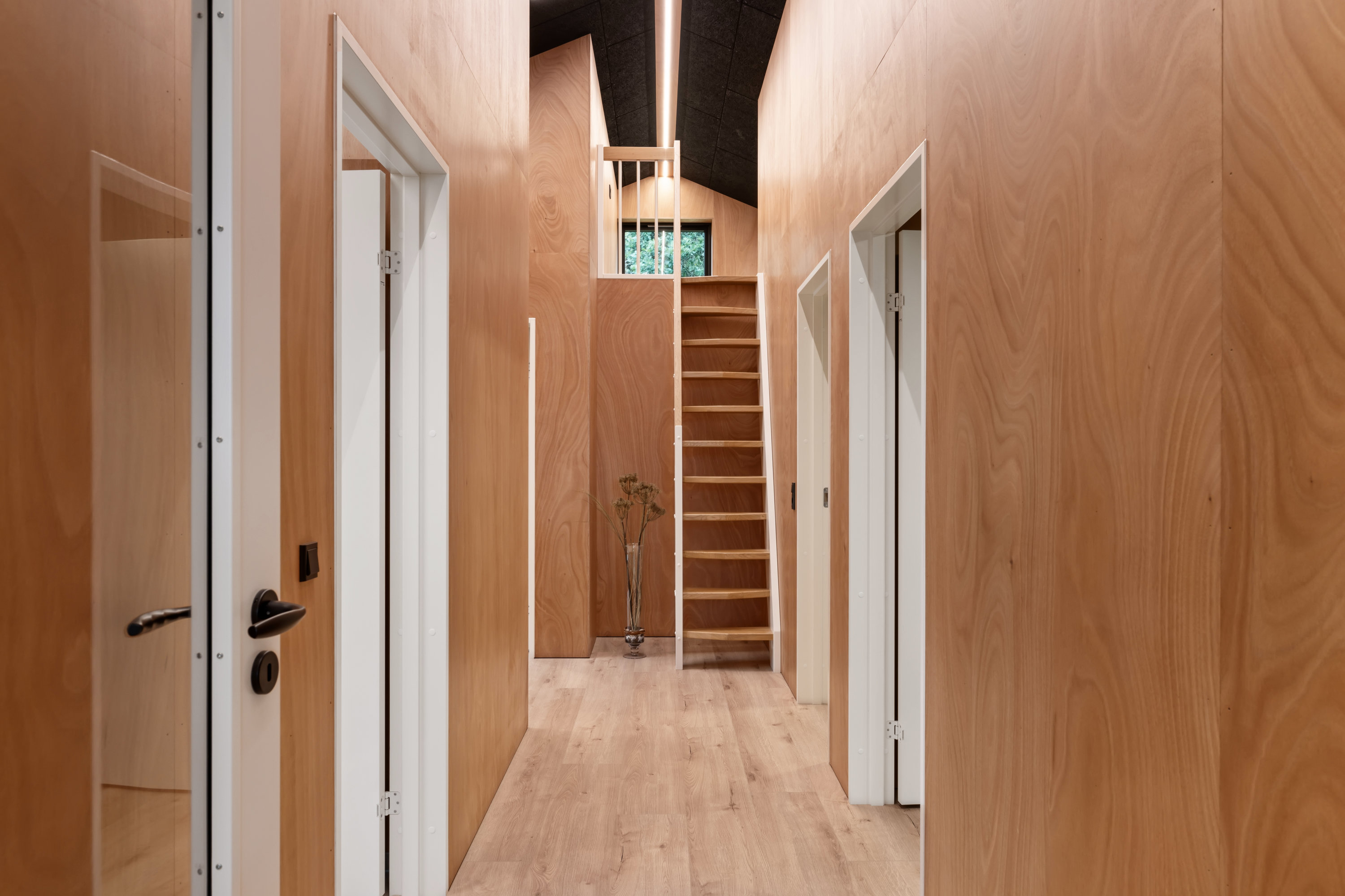 Fremhævet gang billede i fuldskærmstilstand. Billede af Lynderupvej 65D, Lynderup, 8832 Skals