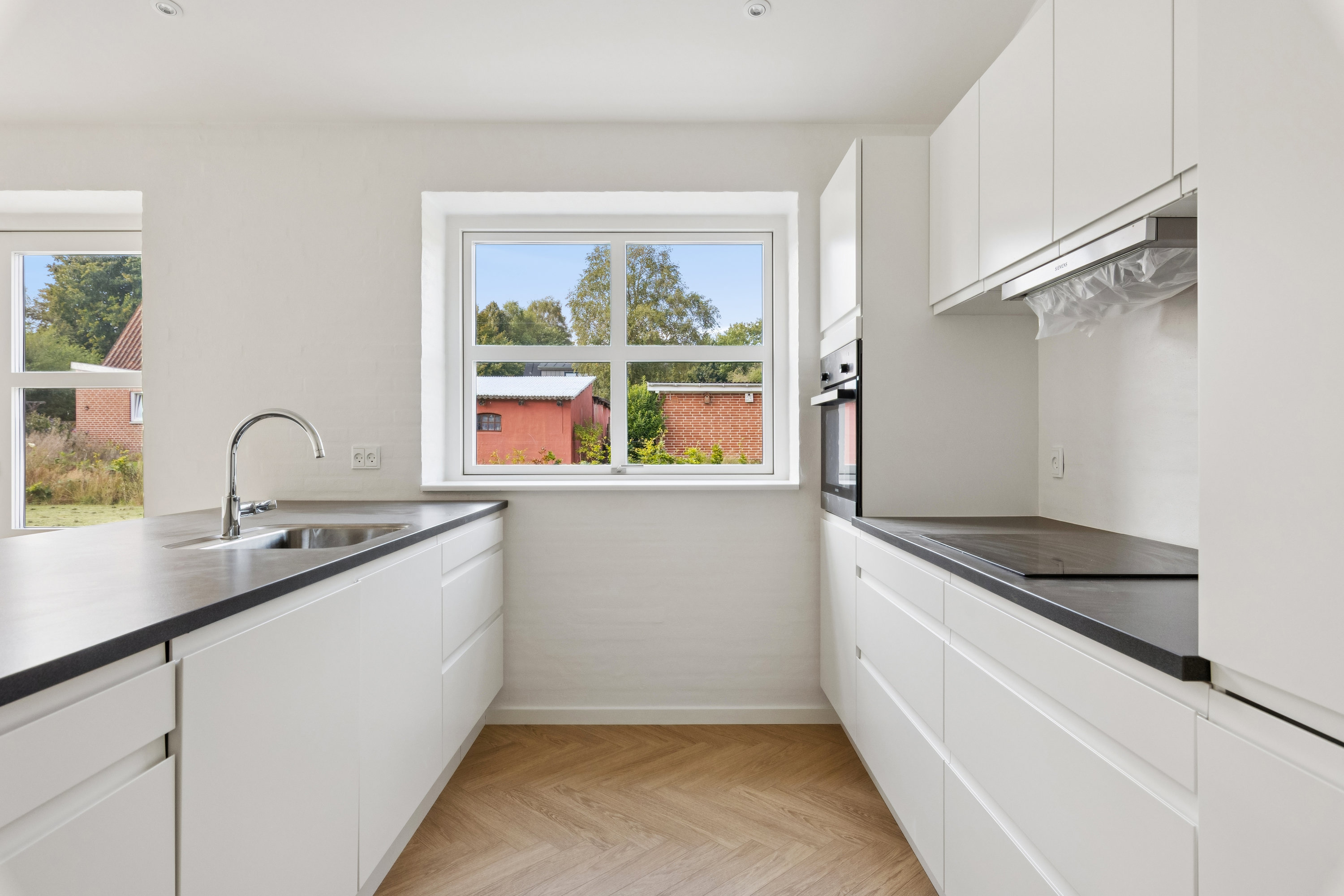 Fremhævet køkken billede i fuldskærmstilstand. Billede af Gl Visborgvej 44A, 9560 Hadsund