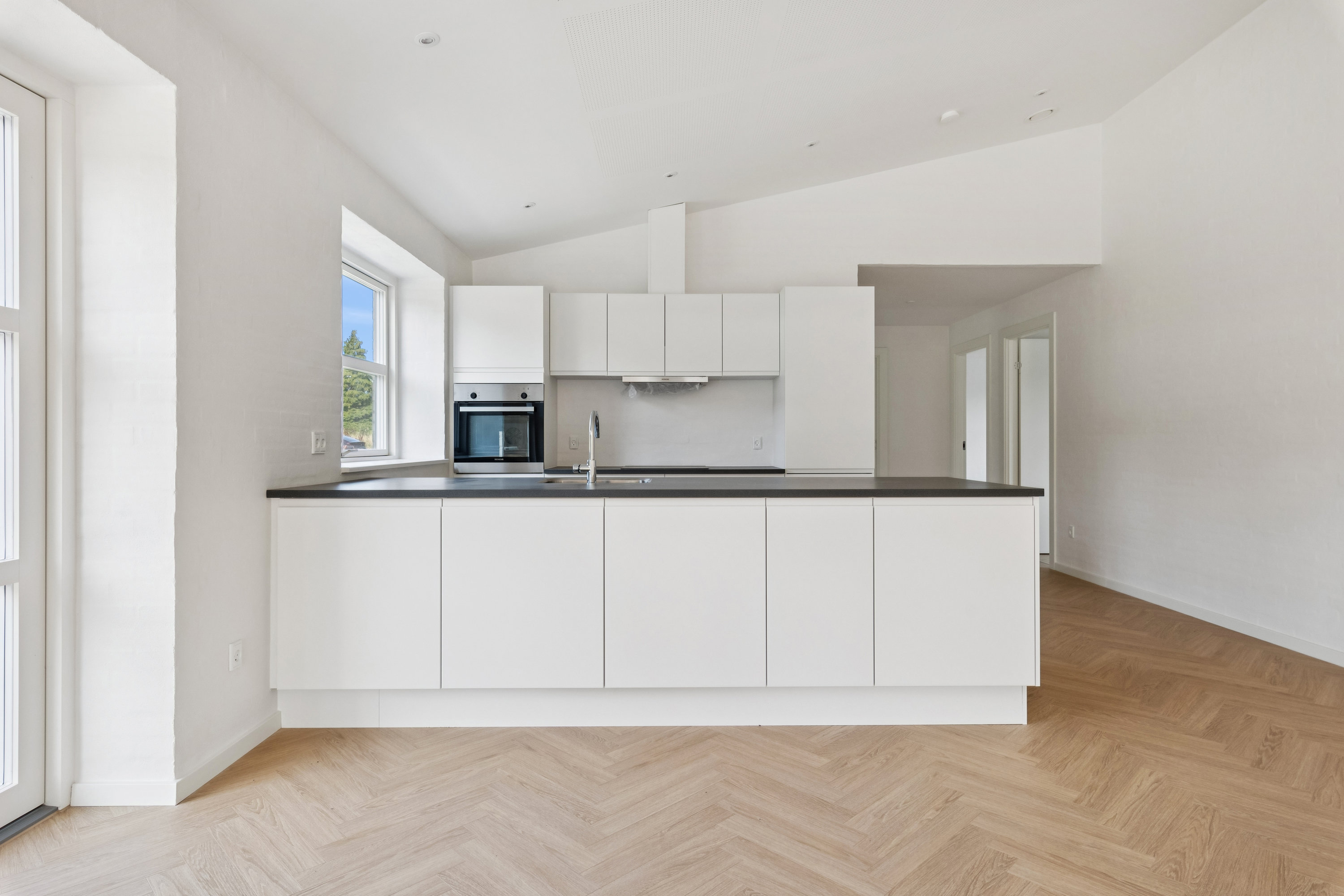 Fremhævet køkken billede i fuldskærmstilstand. Billede af Gl Visborgvej 44A, 9560 Hadsund