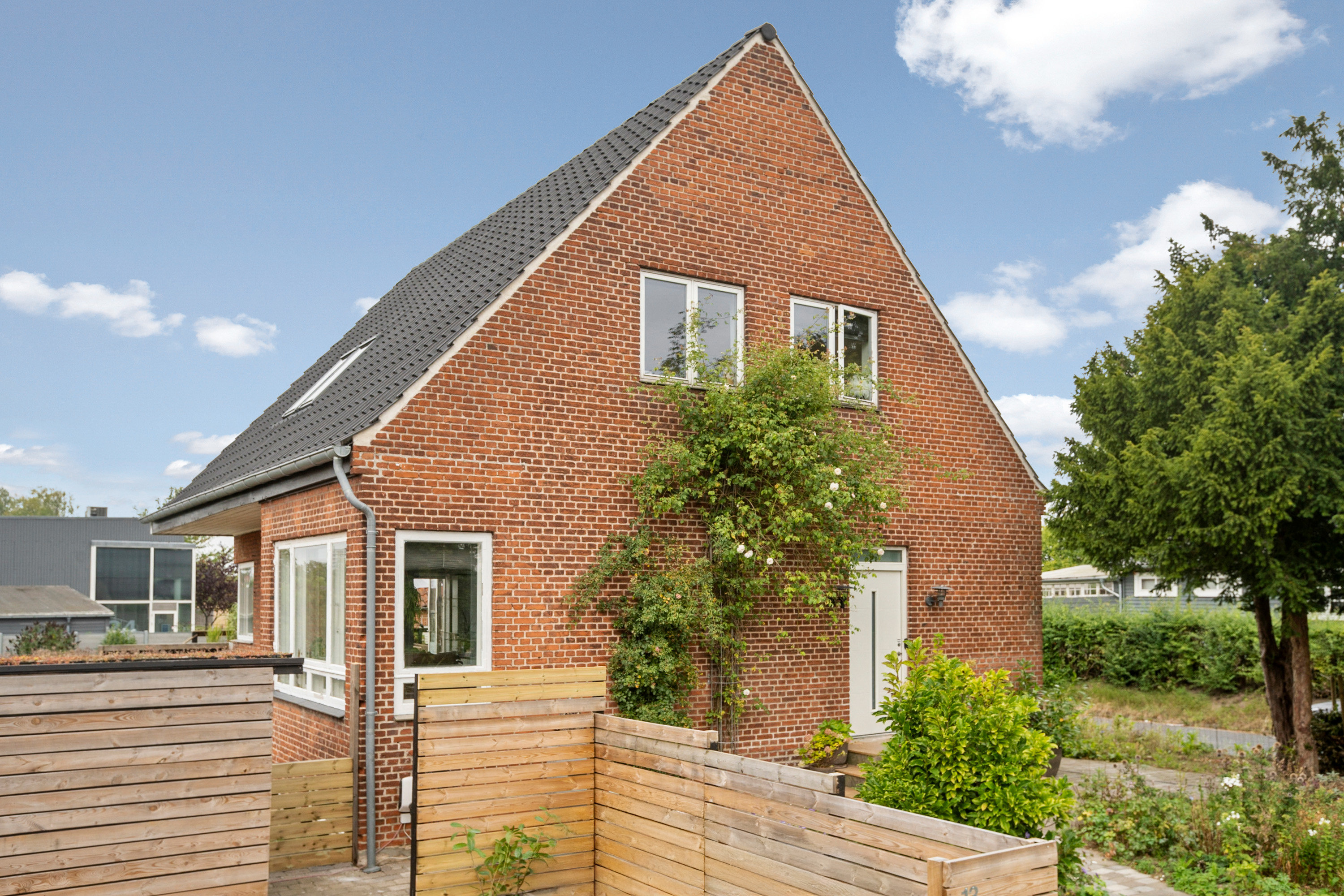 Fremhævet ude billede i fuldskærmstilstand. Billede af Skovvej 13, 2750 Ballerup