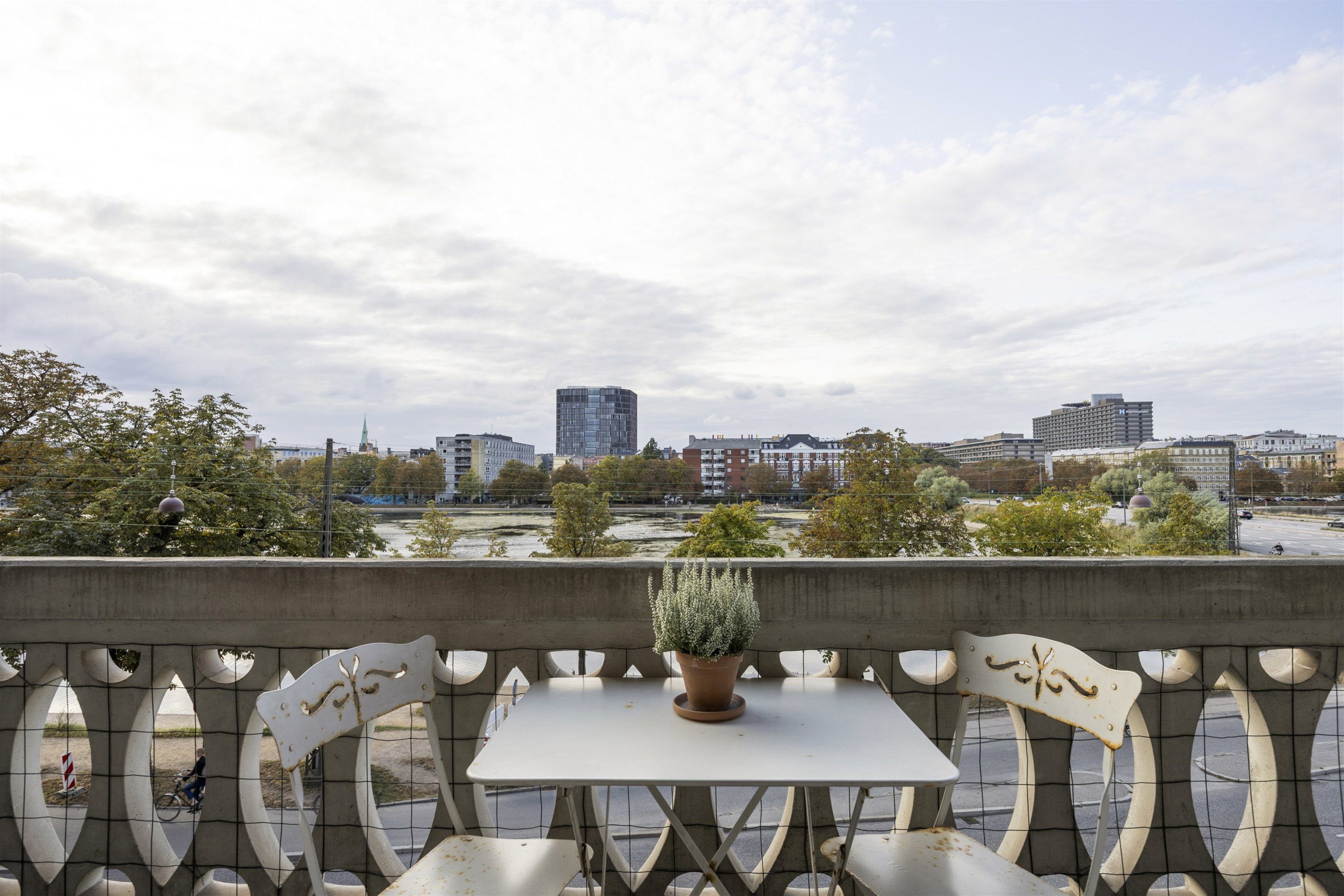 Miniaturebillede 1: udsigt. Billede af Øster Søgade 32, 2. th., 1357 København K