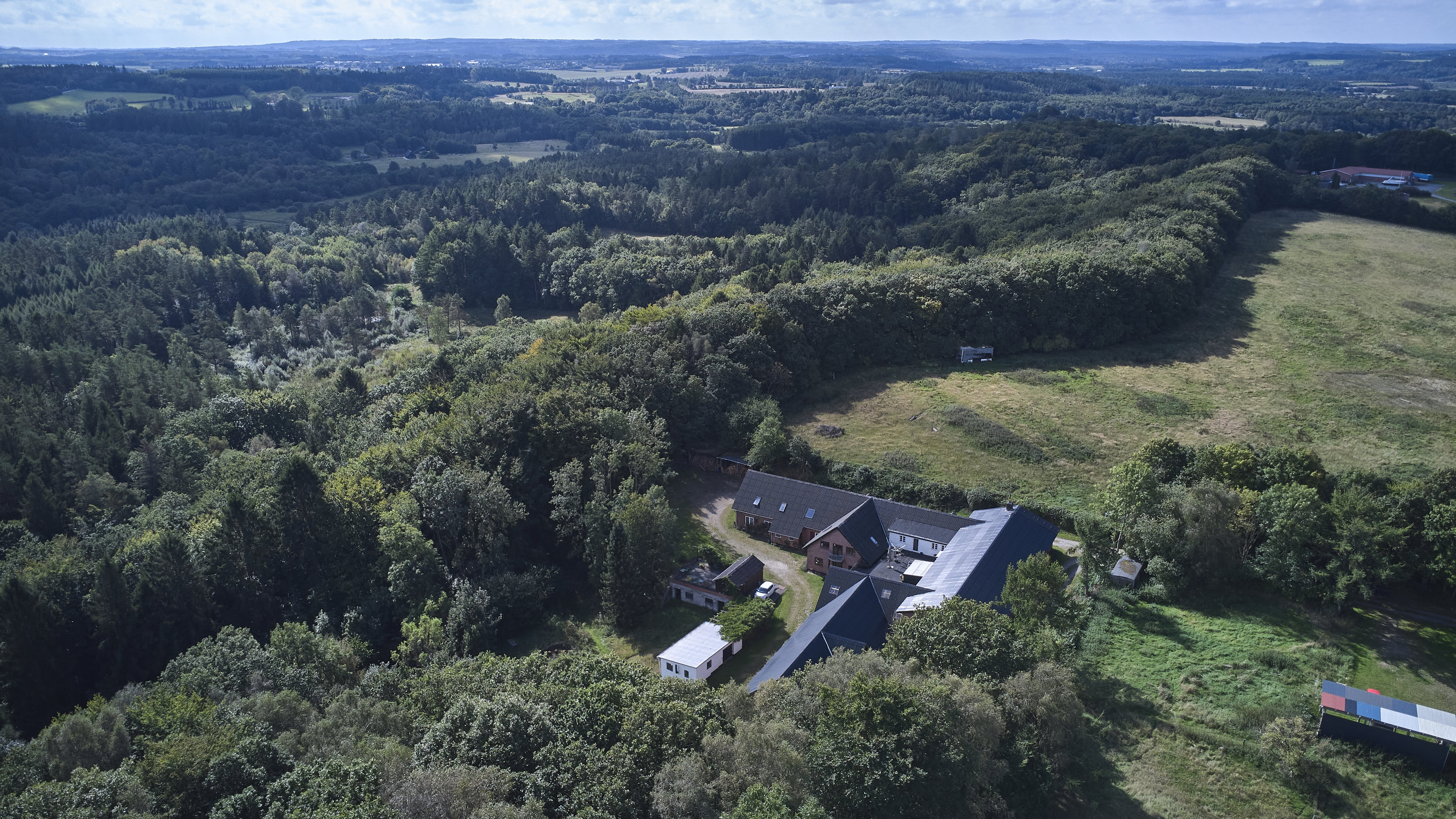 Fremhævet ejendommen billede i fuldskærmstilstand. Billede af Svostrupvej 27, 8883 Gjern