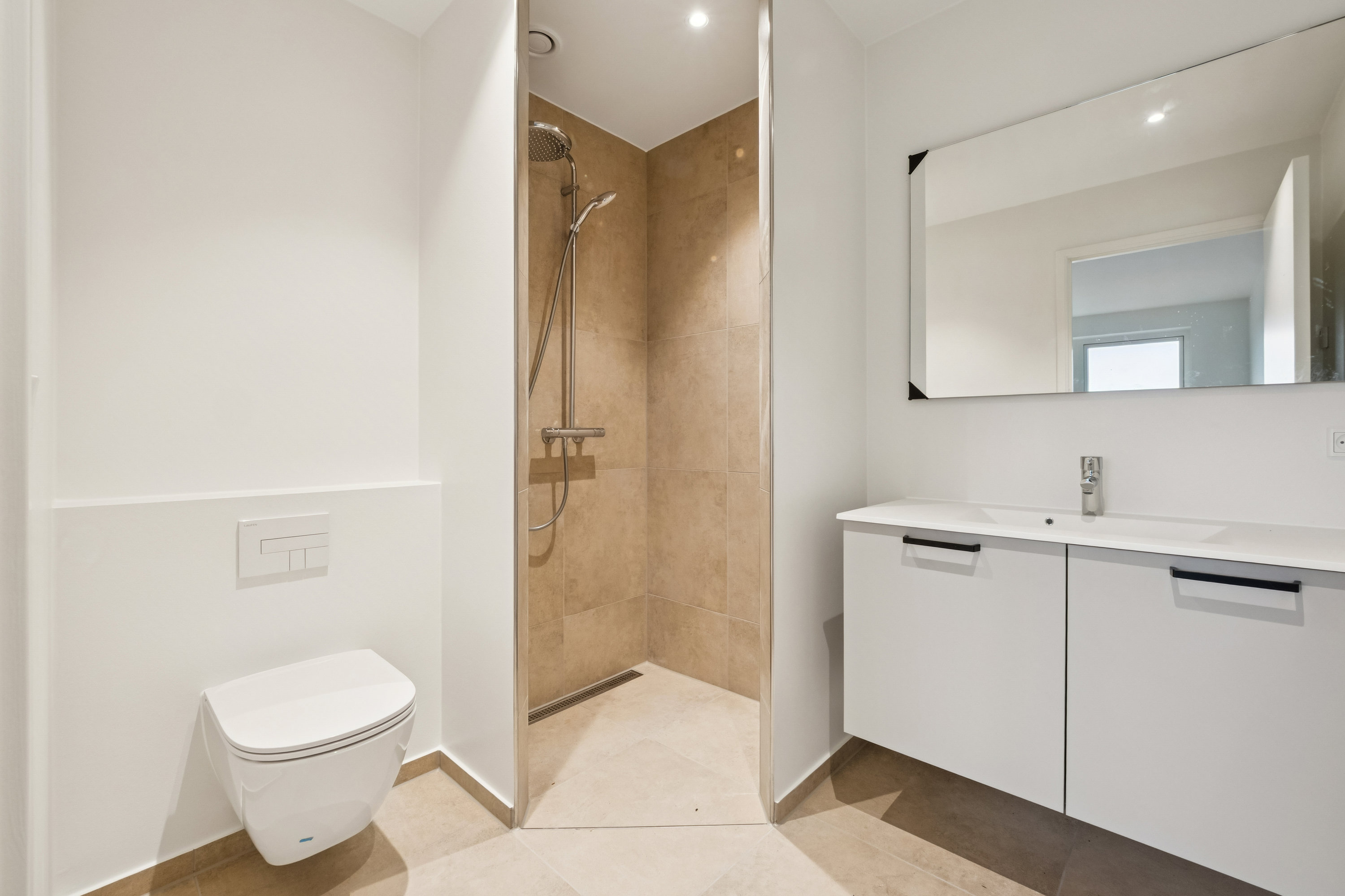 Fremhævet badeværelse billede i fuldskærmstilstand. Billede af Junker Ottos Vej 10, 8800 Viborg