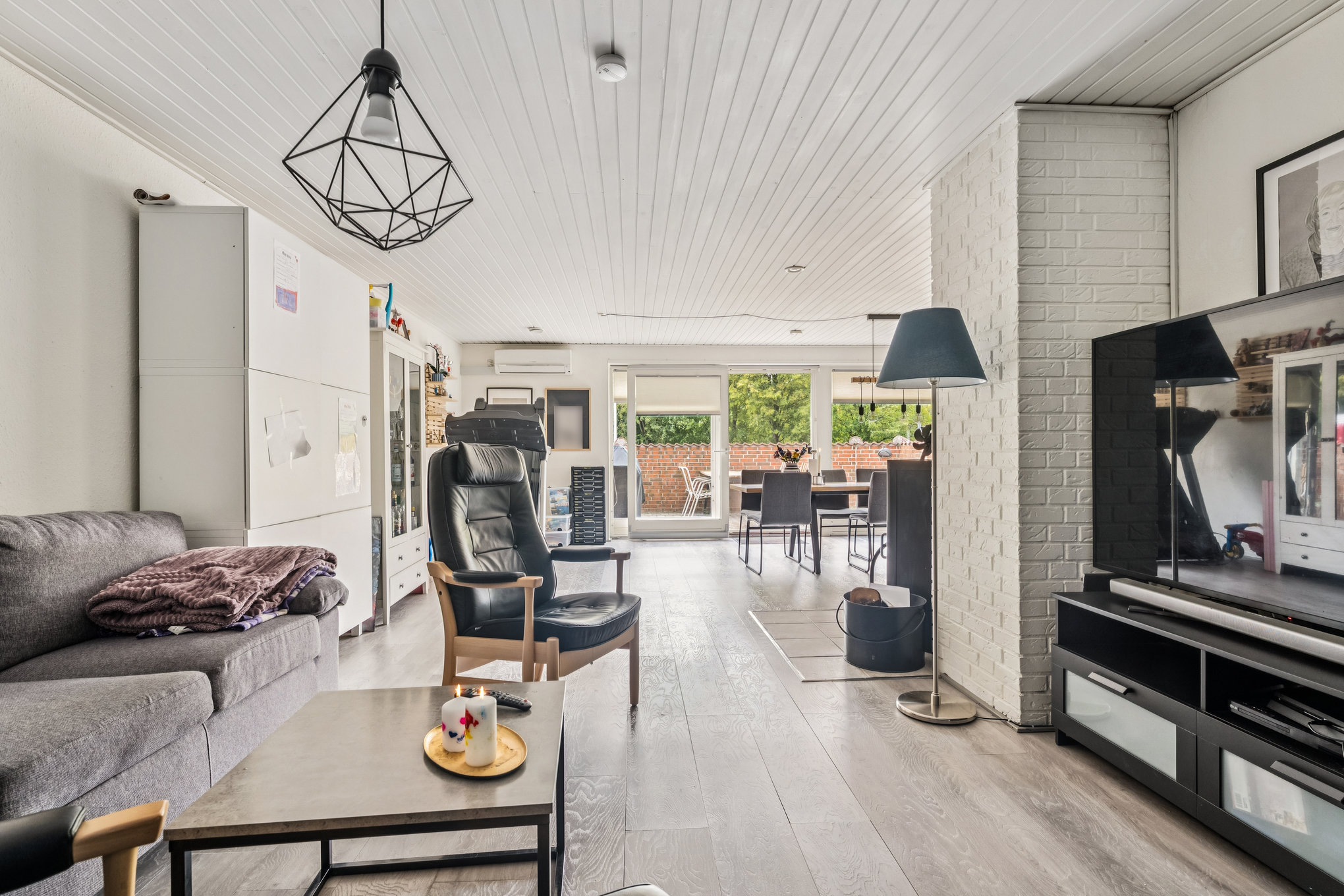 Fremhævet stue billede i fuldskærmstilstand. Billede af Svinget 2, Nørbæk, 8990 Fårup