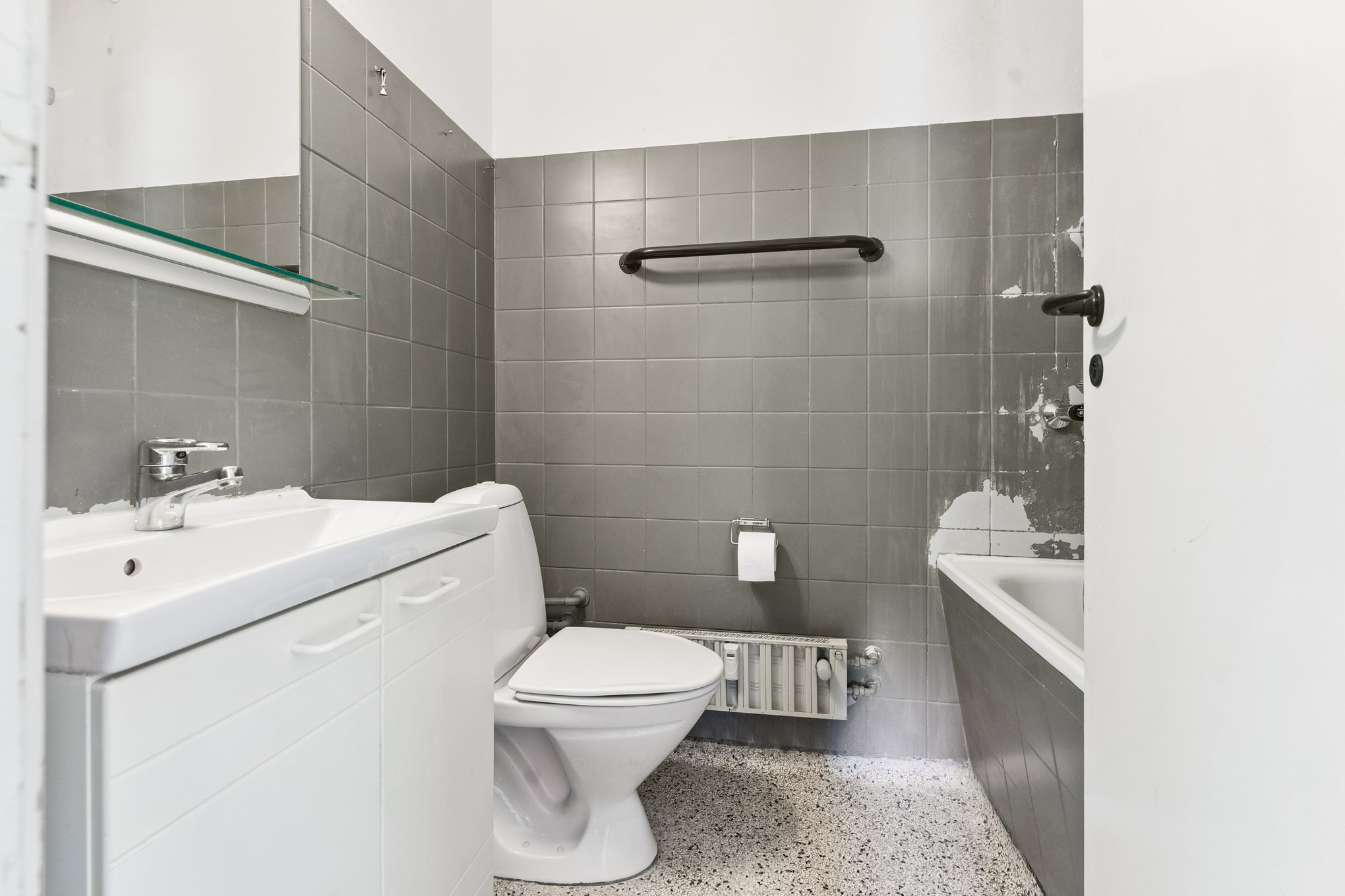 Fremhævet badeværelse billede i fuldskærmstilstand. Billede af Ægirsvej 35, 3. th., 8920 Randers NV