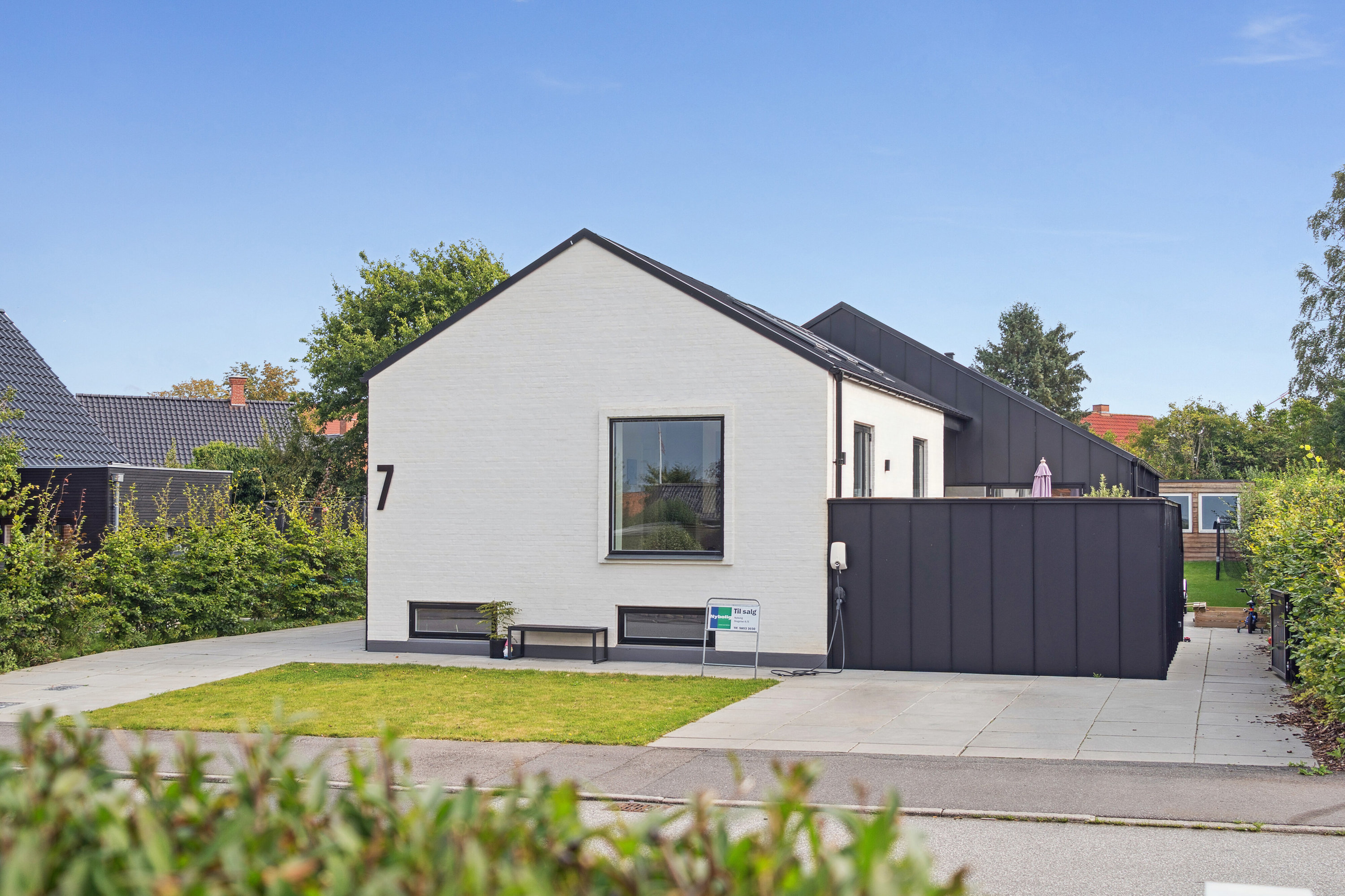 Fremhævet set fra vejen billede i fuldskærmstilstand. Billede af Astersvej 7, 4200 Slagelse