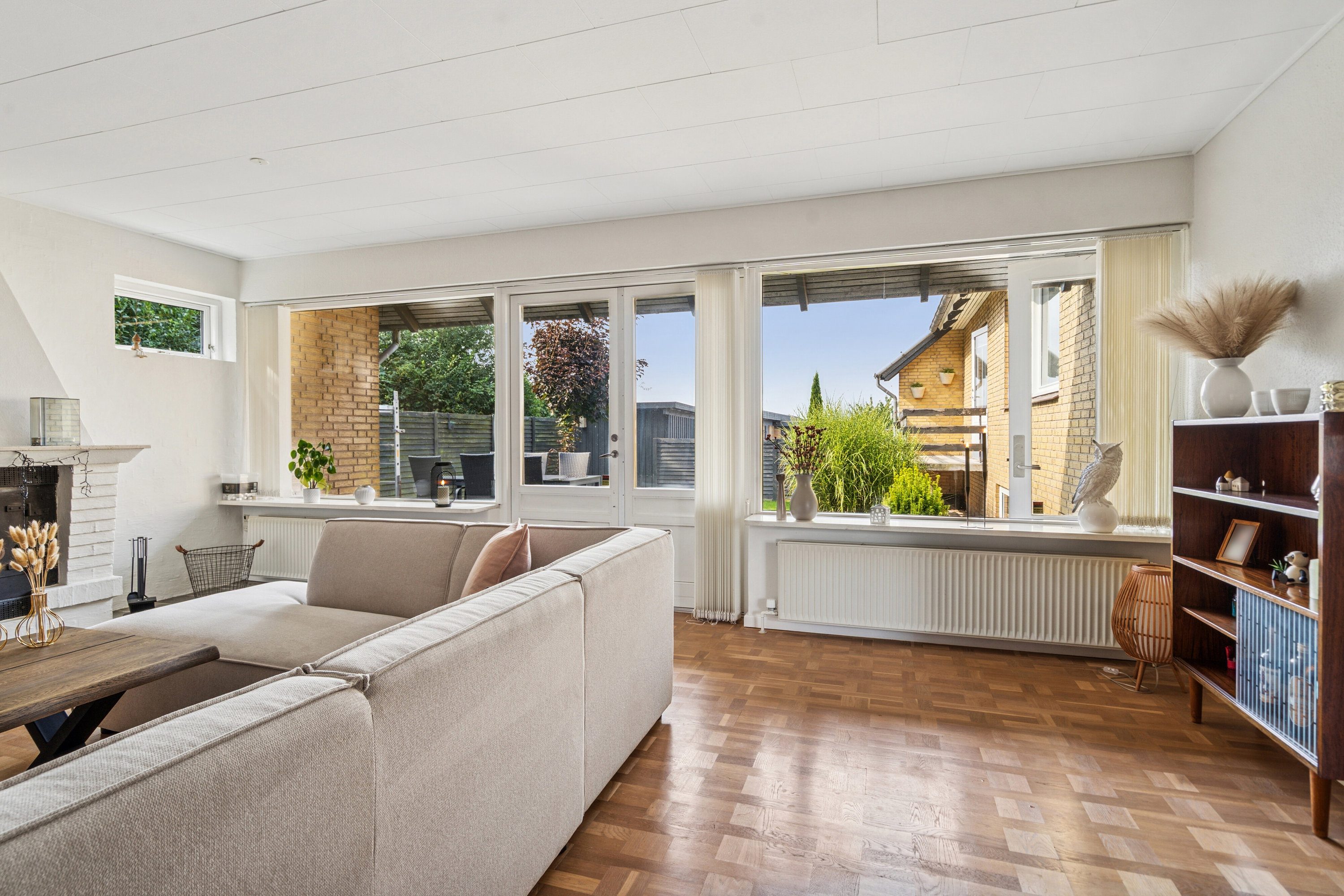 Fremhævet stue billede i fuldskærmstilstand. Billede af Vedbendvej 1, 5550 Langeskov