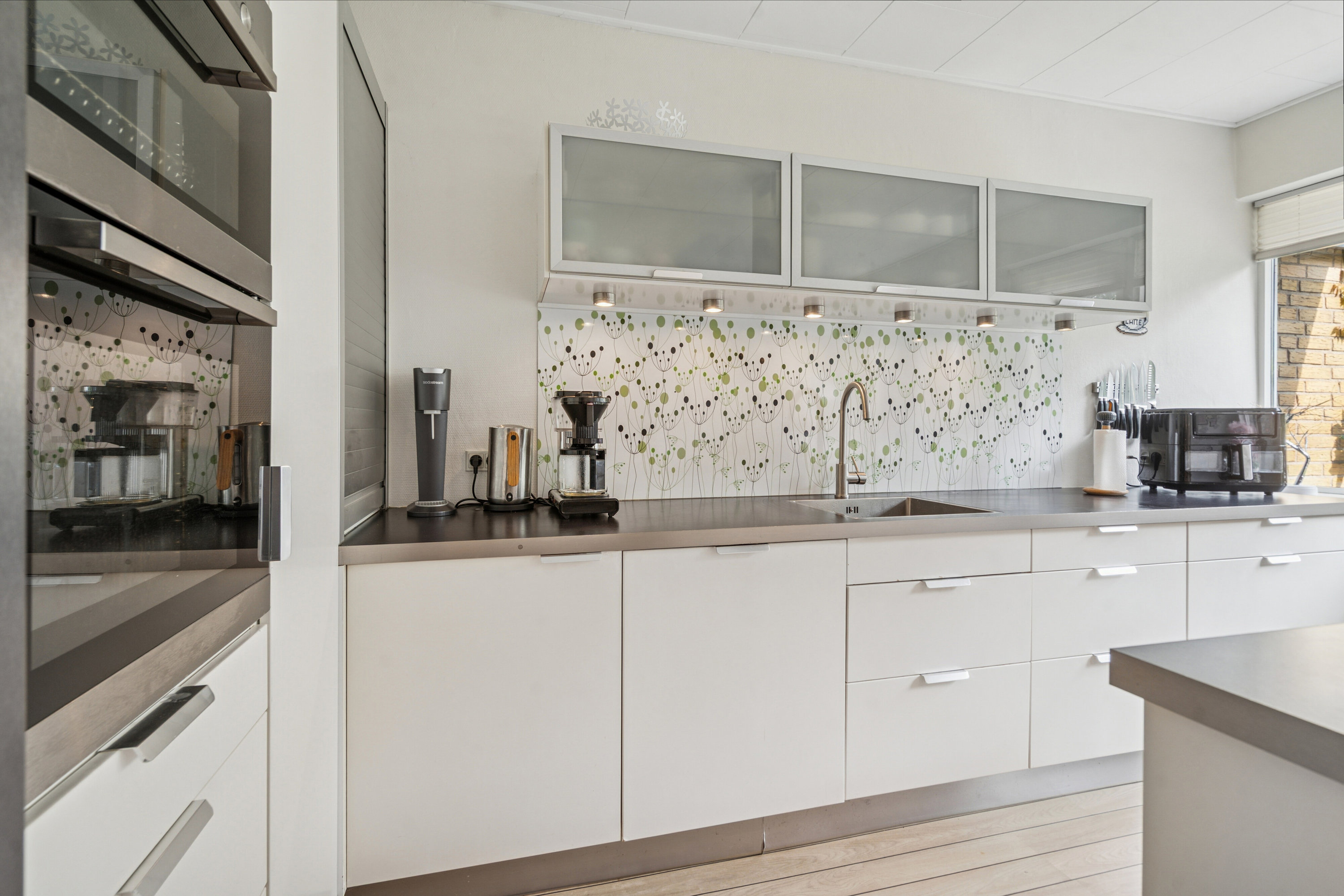 Fremhævet køkken billede i fuldskærmstilstand. Billede af Vedbendvej 1, 5550 Langeskov