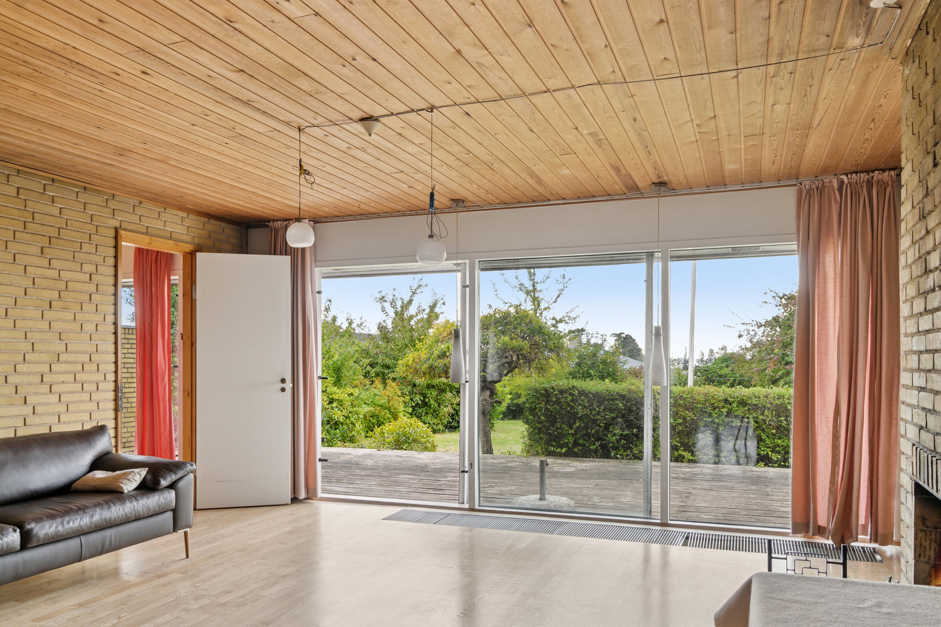 Fremhævet stue billede i fuldskærmstilstand. Billede af Kajakvej 42, 4040 Jyllinge