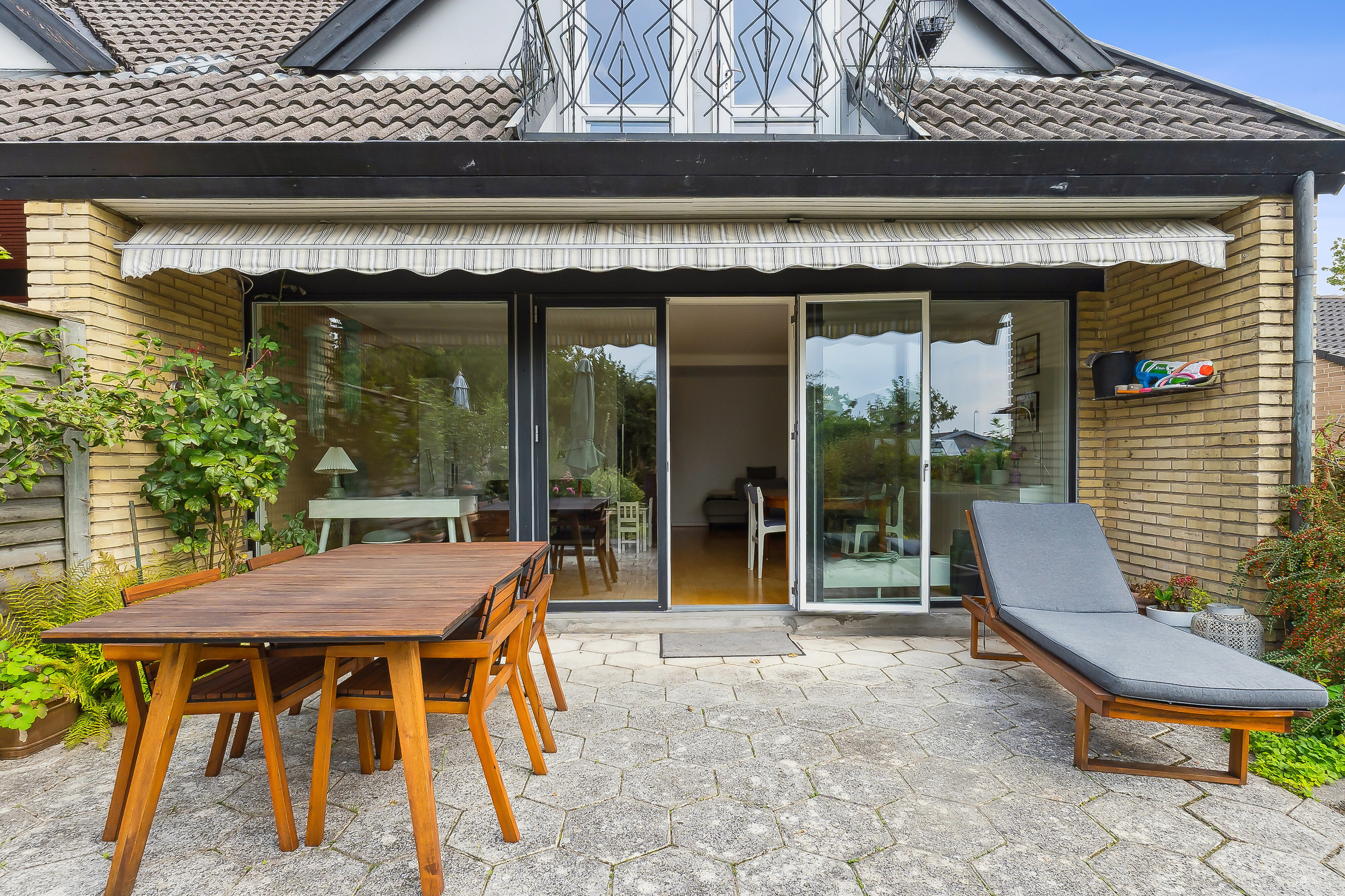 Fremhævet terrasse billede i fuldskærmstilstand. Billede af Doktor Willesvej 11A, 2650 Hvidovre