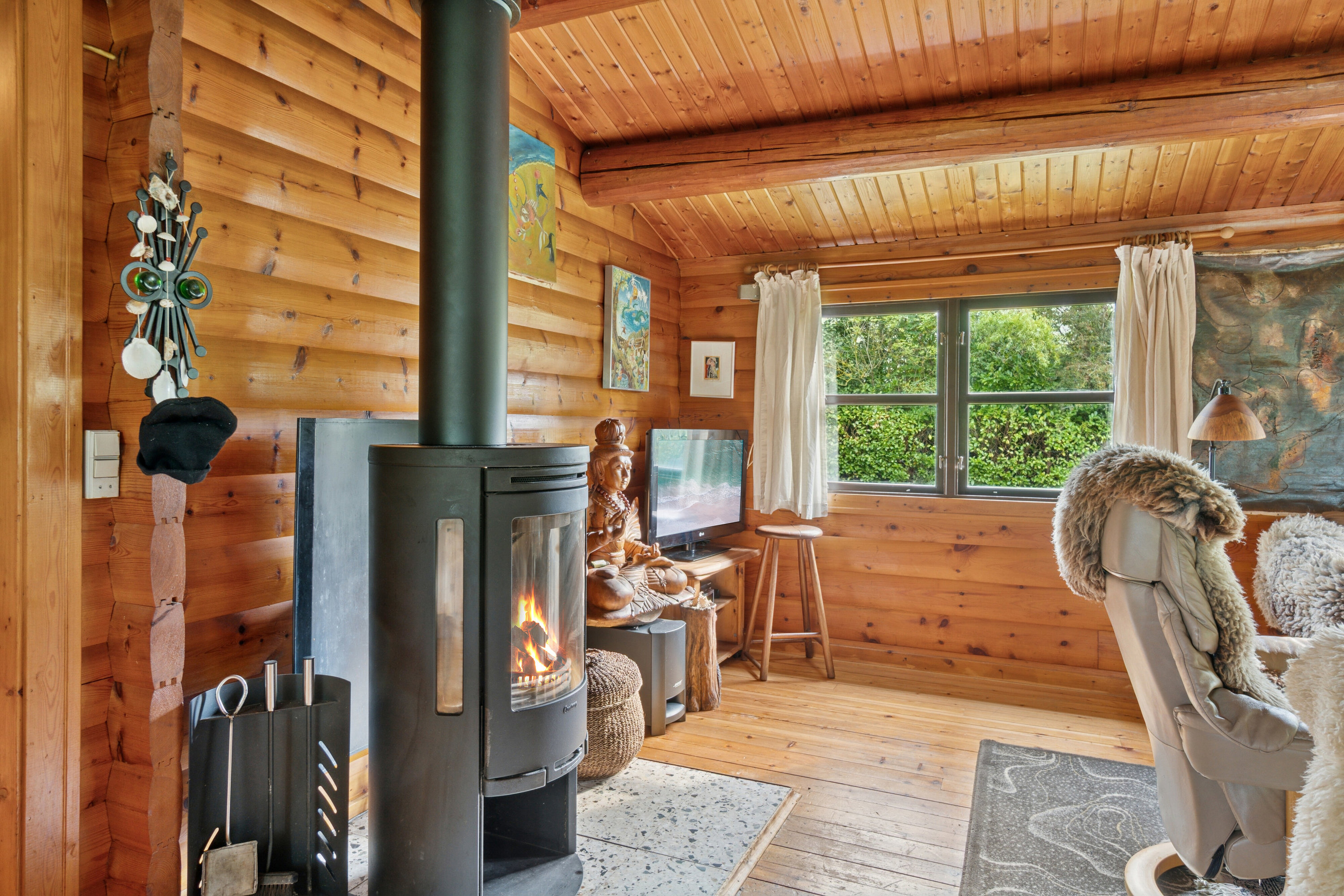 Fremhævet stue billede i fuldskærmstilstand. Billede af Hjejlevej 17, Kirke Stillinge, 4200 Slagelse