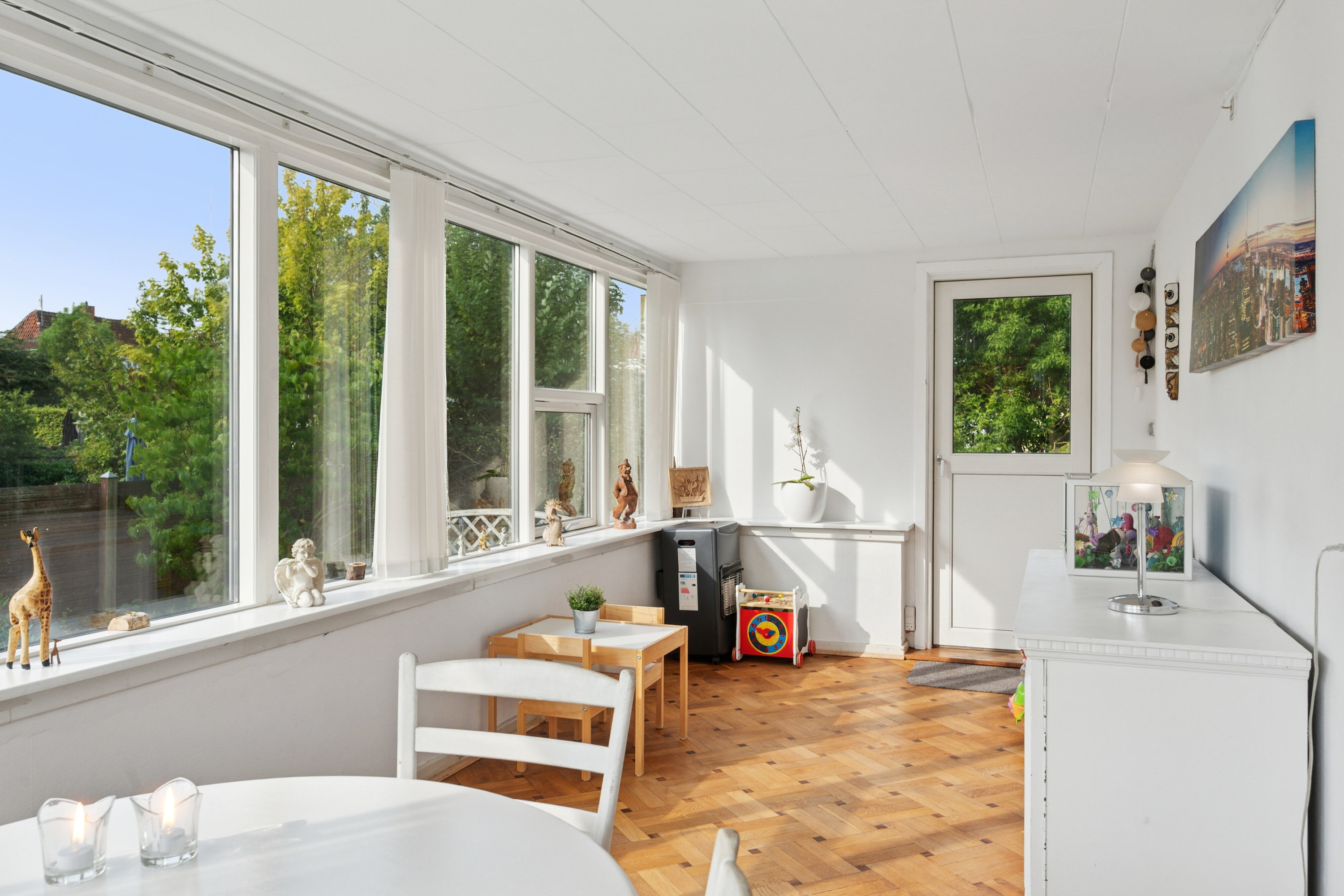 Fremhævet spisestue billede i fuldskærmstilstand. Billede af Rødovrevej 15, 2610 Rødovre