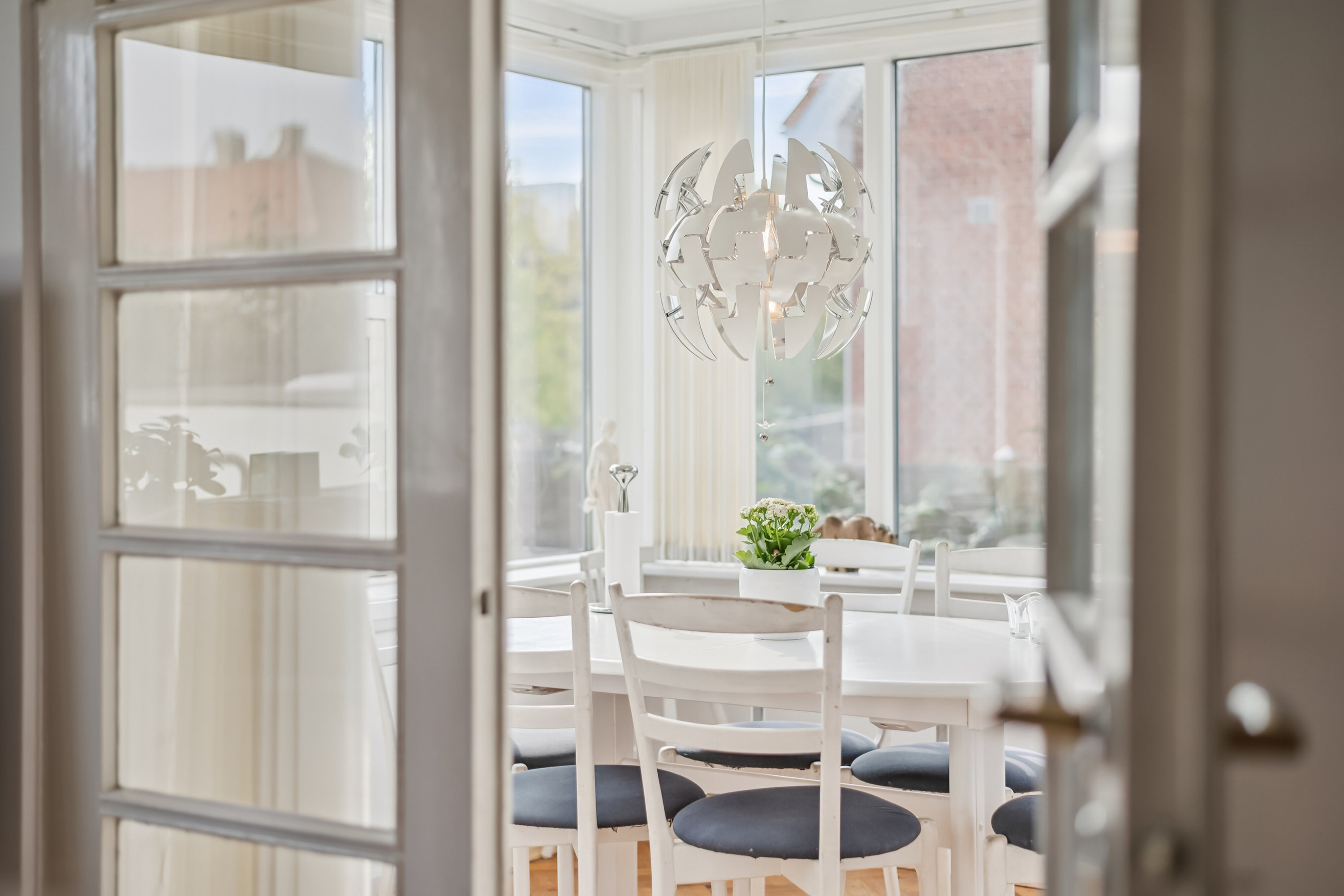 Fremhævet spisestue billede i fuldskærmstilstand. Billede af Rødovrevej 15, 2610 Rødovre