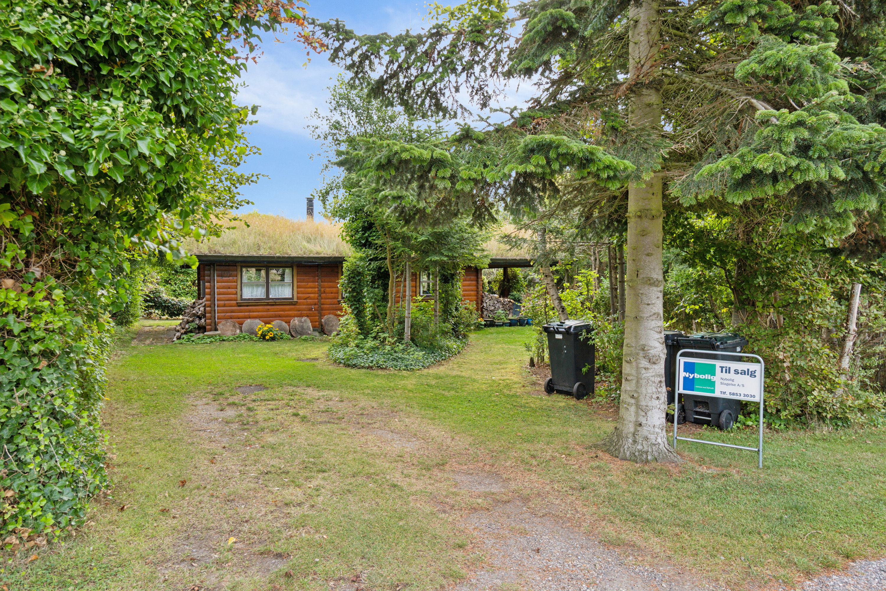 Fremhævet set fra vejen billede i fuldskærmstilstand. Billede af Hjejlevej 17, Kirke Stillinge, 4200 Slagelse