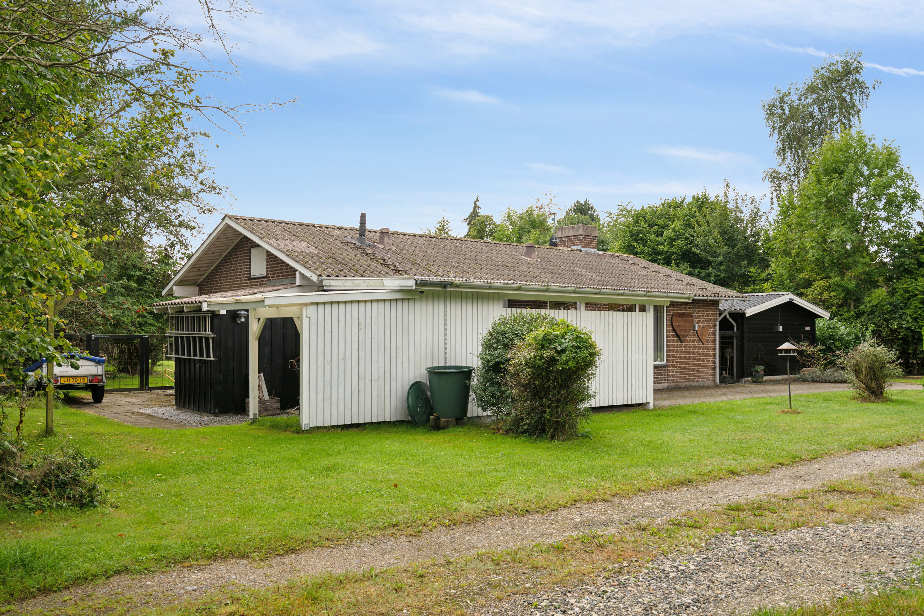 Fremhævet set fra vejen billede i fuldskærmstilstand. Billede af Hedvigsvej 8A, 4654 Faxe Ladeplads