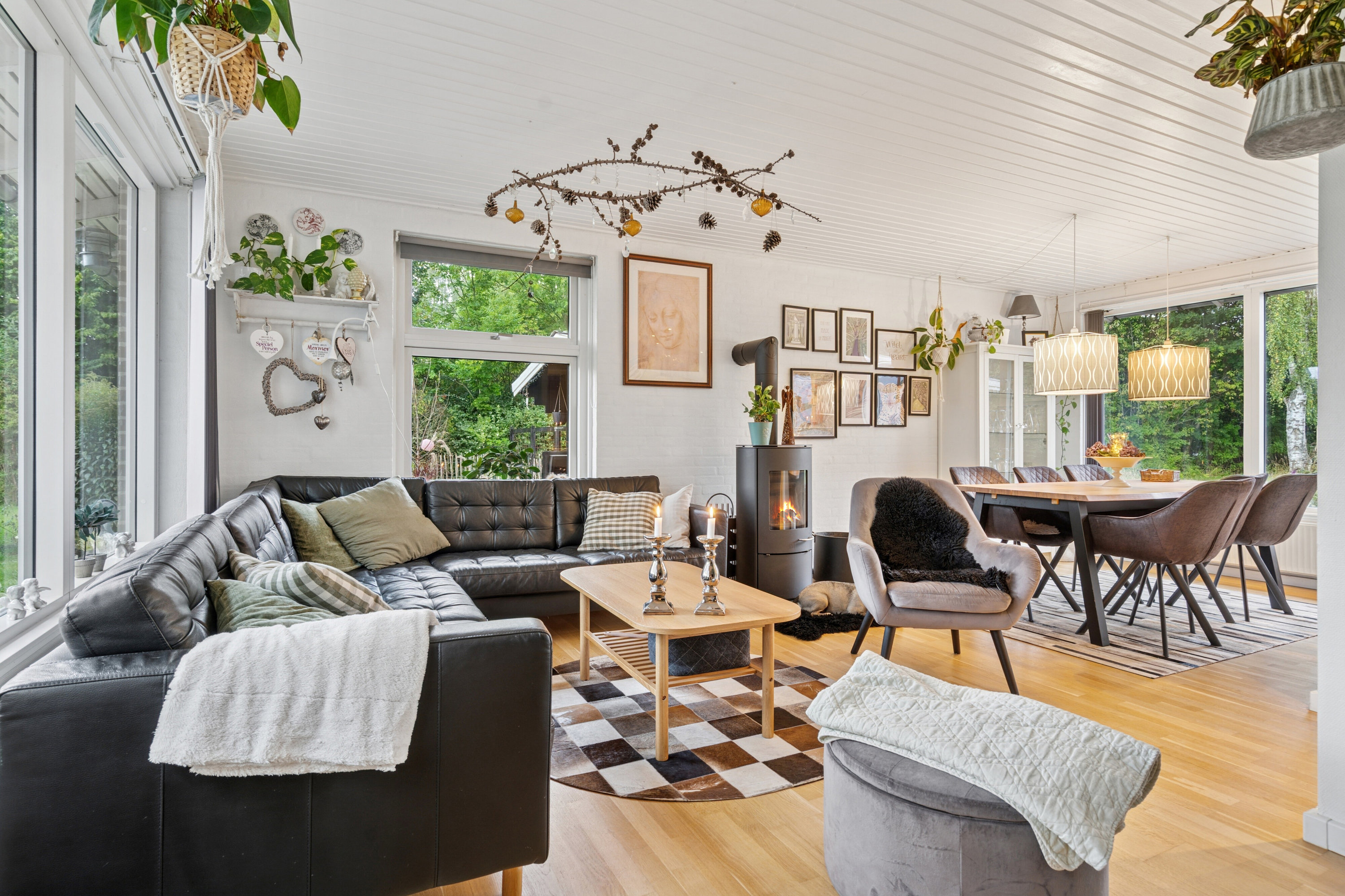 Fremhævet stue billede i fuldskærmstilstand. Billede af Hedvigsvej 8A, 4654 Faxe Ladeplads