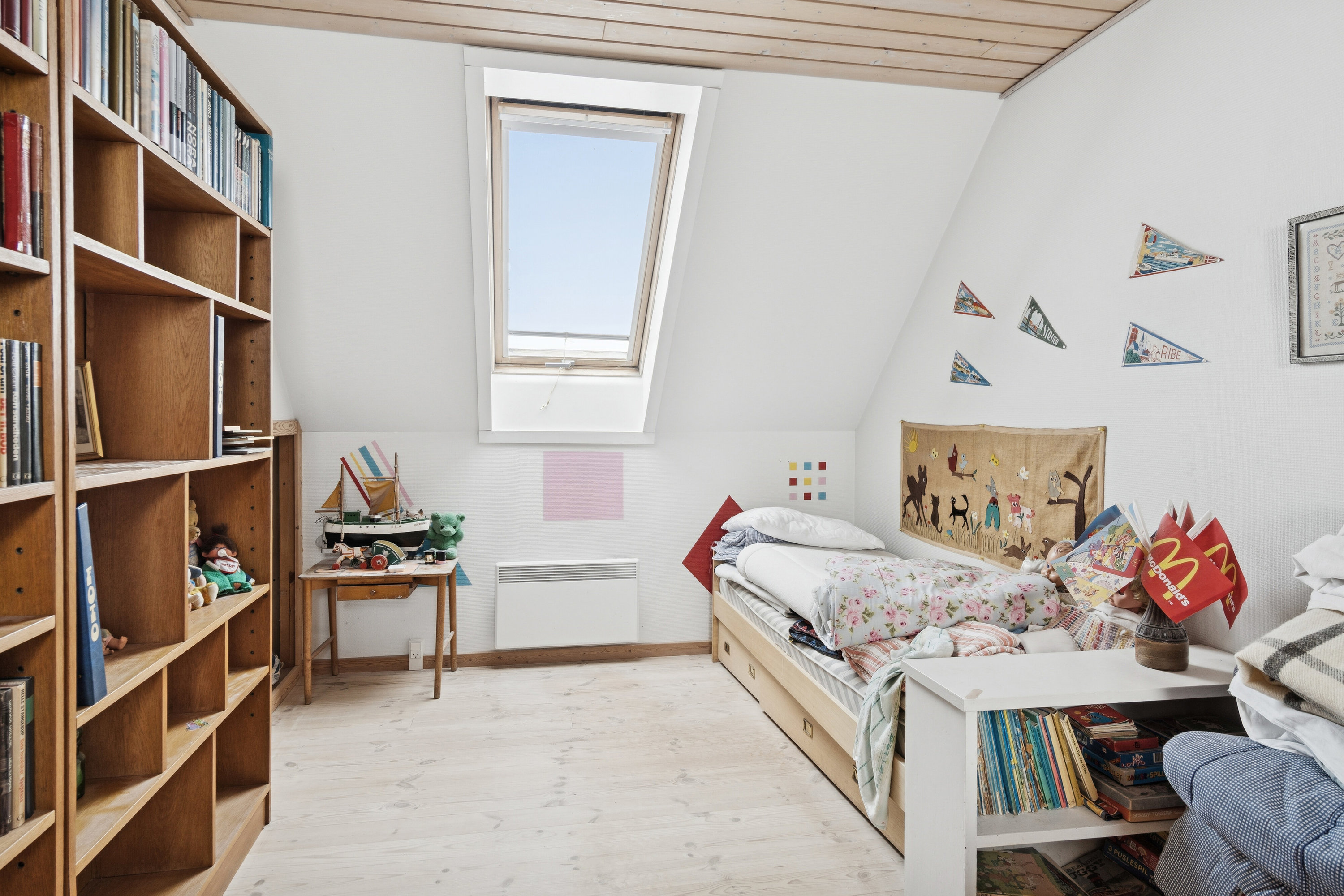 Fremhævet værelse billede i fuldskærmstilstand. Billede af Hedelyngen 25, 4573 Højby