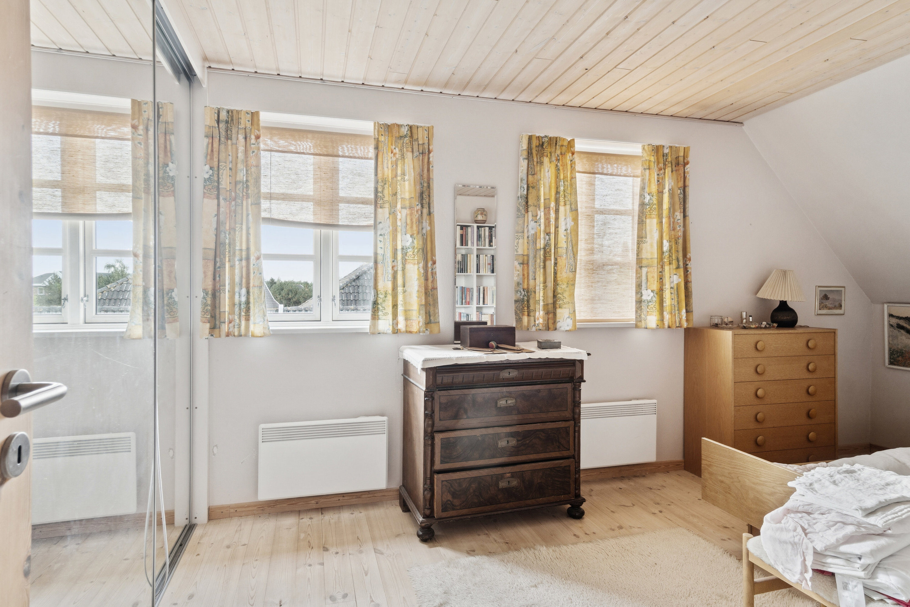 Fremhævet værelse billede i fuldskærmstilstand. Billede af Hedelyngen 25, 4573 Højby