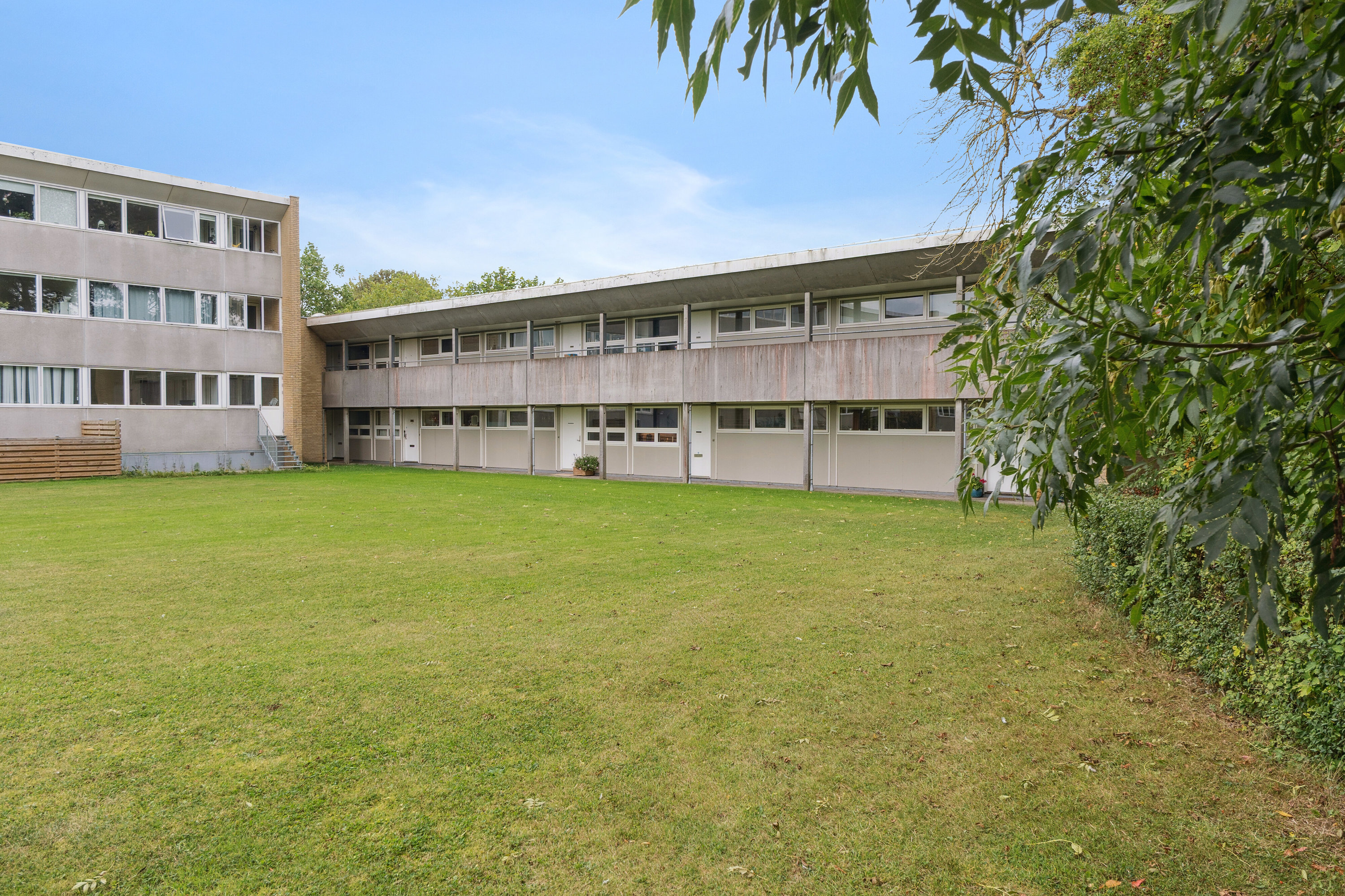 Miniaturebillede 1: set fra haven. Billede af Dommervænget 4E, 1. 4., 4000 Roskilde