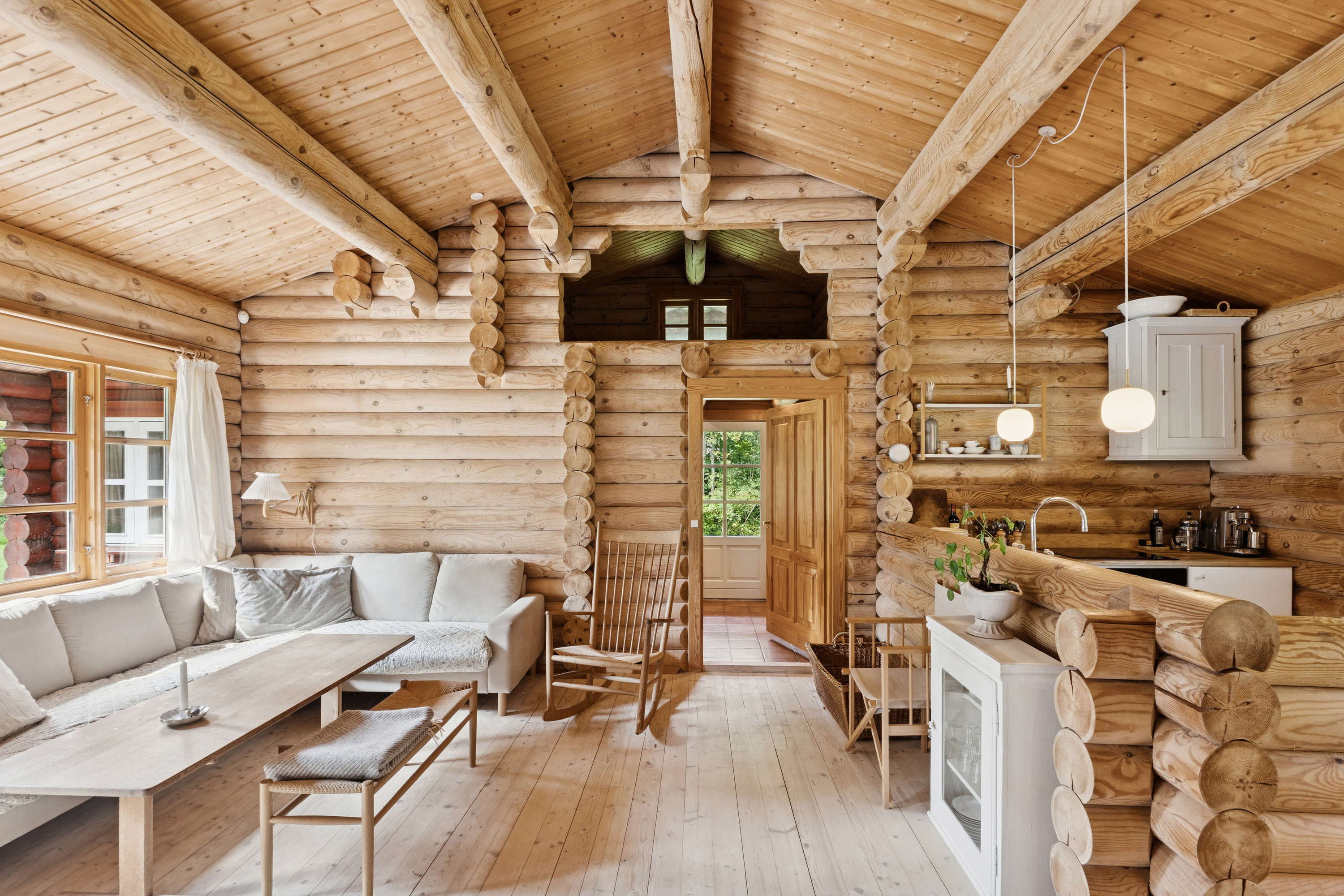 Fremhævet stue billede i fuldskærmstilstand. Billede af Spurvevej 19, Ellinge Lyng, 4560 Vig