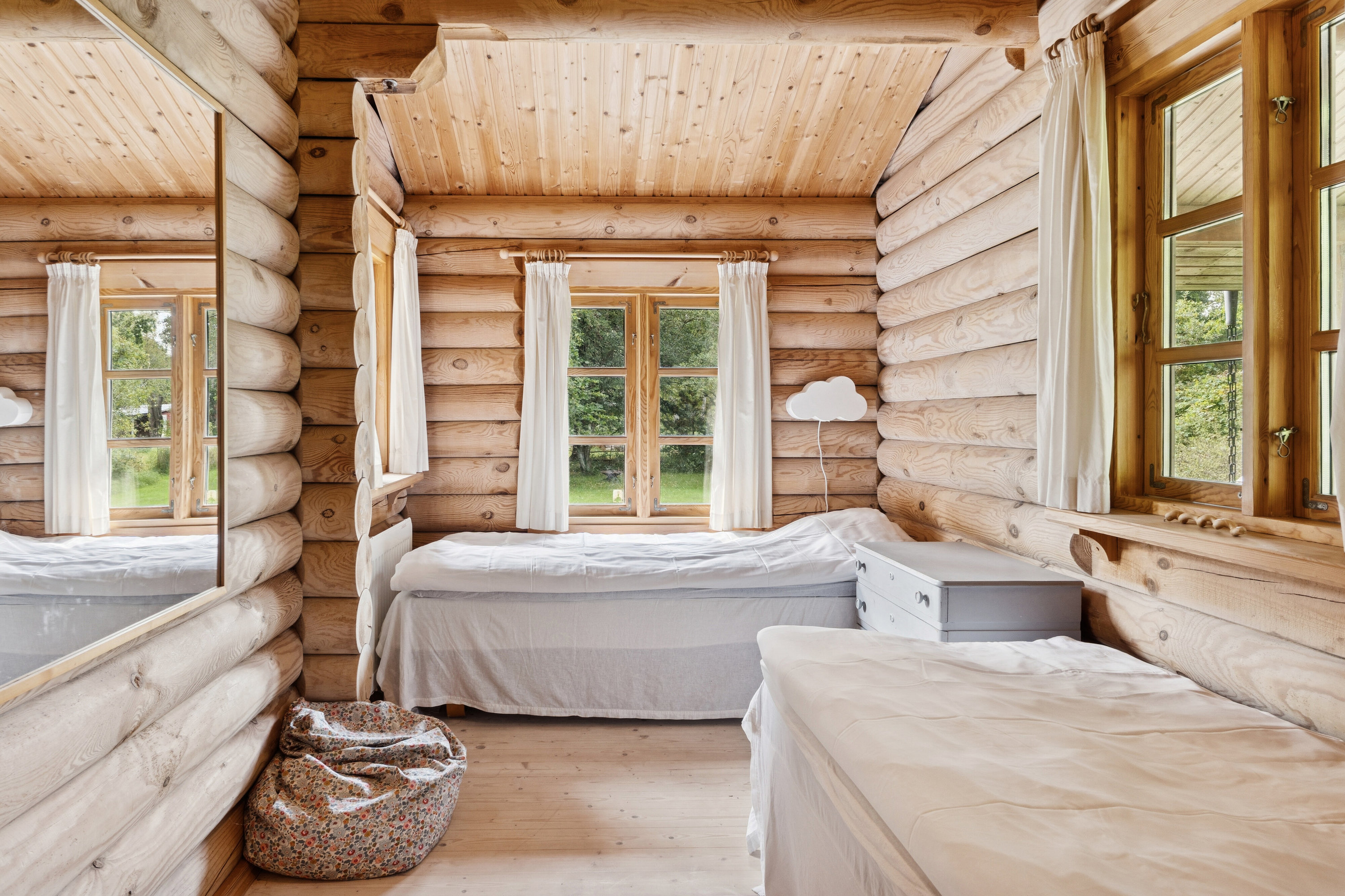 Fremhævet soveværelse billede i fuldskærmstilstand. Billede af Spurvevej 19, Ellinge Lyng, 4560 Vig