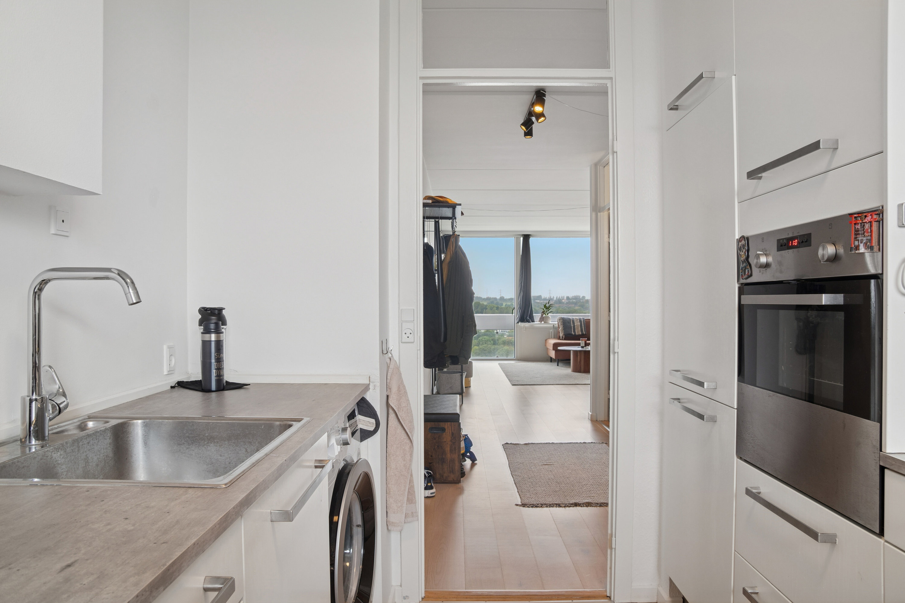 Fremhævet køkken billede i fuldskærmstilstand. Billede af Grøfthøjparken 163, 15. th., 8260 Viby J