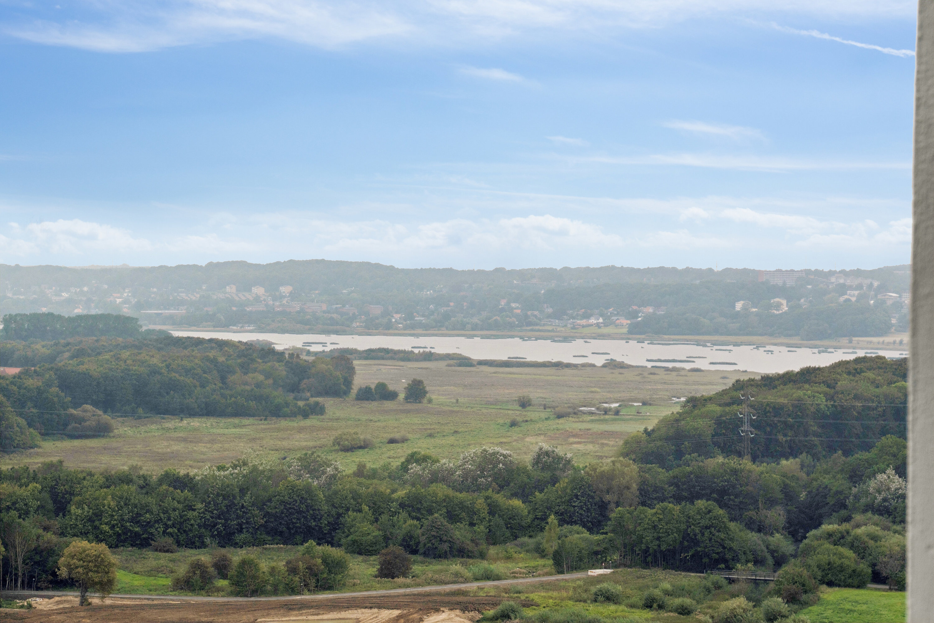 Fremhævet udsigt billede i fuldskærmstilstand. Billede af Grøfthøjparken 163, 15. th., 8260 Viby J