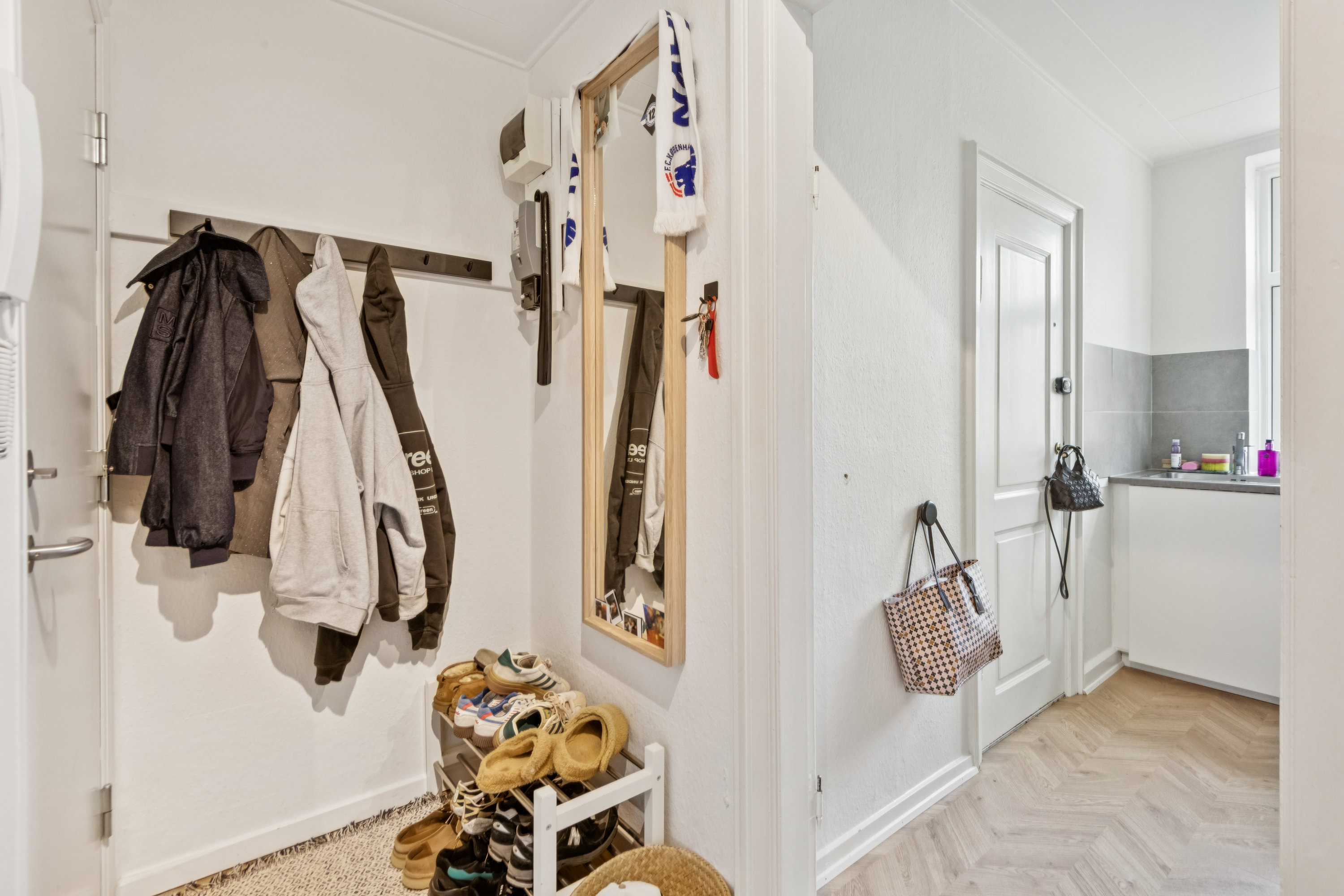 Fremhævet entré billede i fuldskærmstilstand. Billede af Kastetvej 54, 2. th., 9000 Aalborg