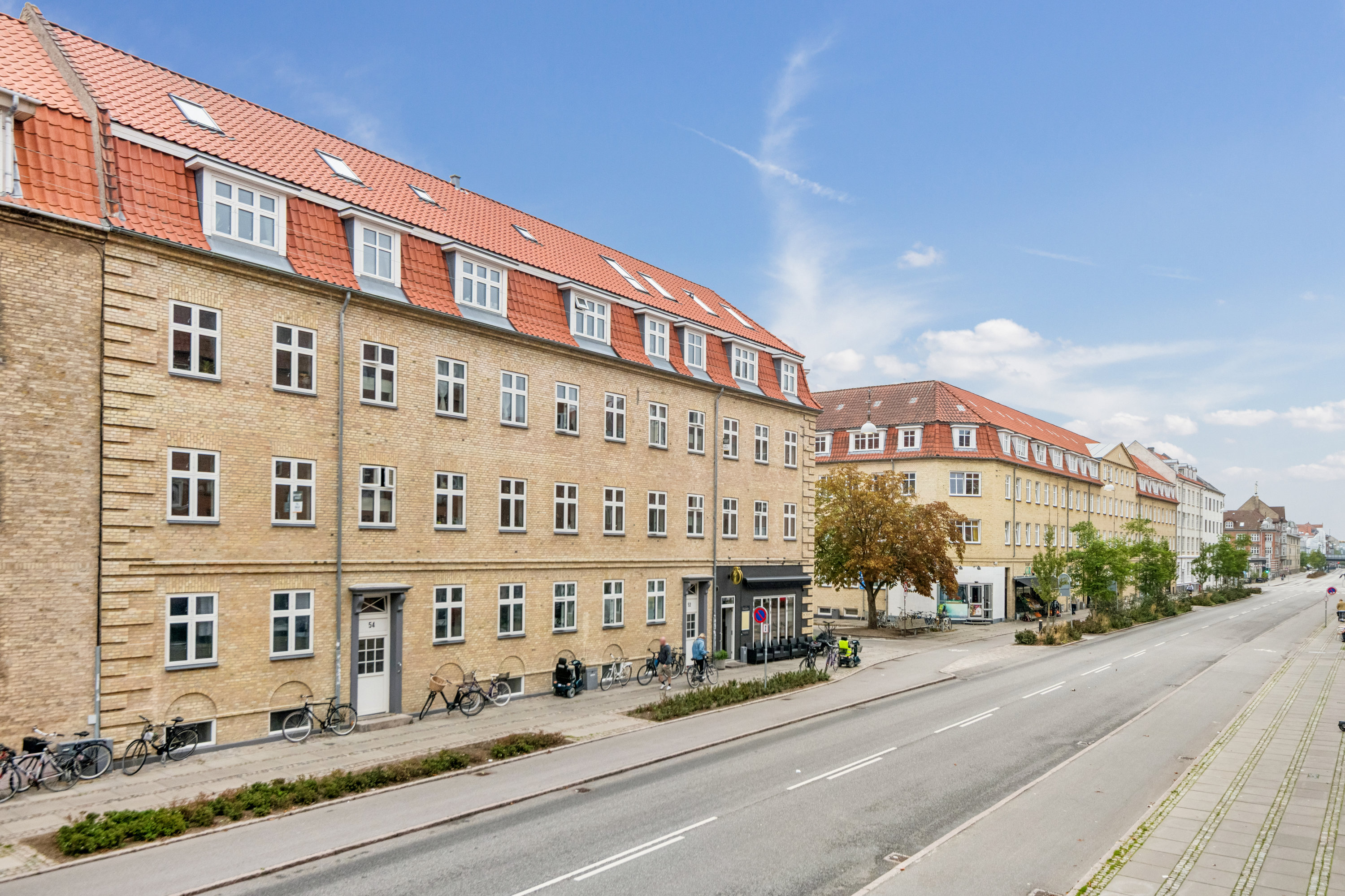 Fremhævet ejendom 1 billede i fuldskærmstilstand. Billede af Kastetvej 54, 2. th., 9000 Aalborg