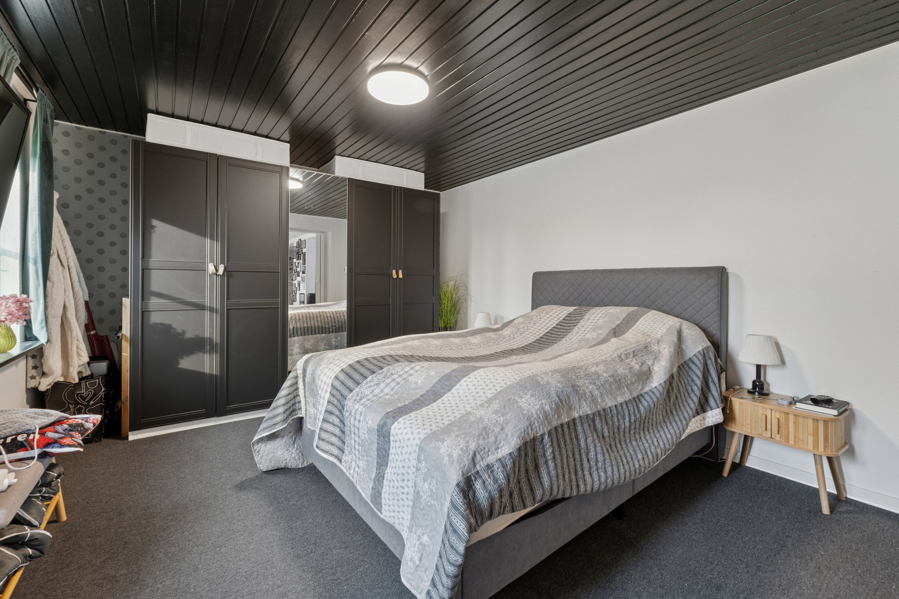 Fremhævet værelse billede i fuldskærmstilstand. Billede af Sdr. Højrupvejen 112, Søllinge, 5750 Ringe