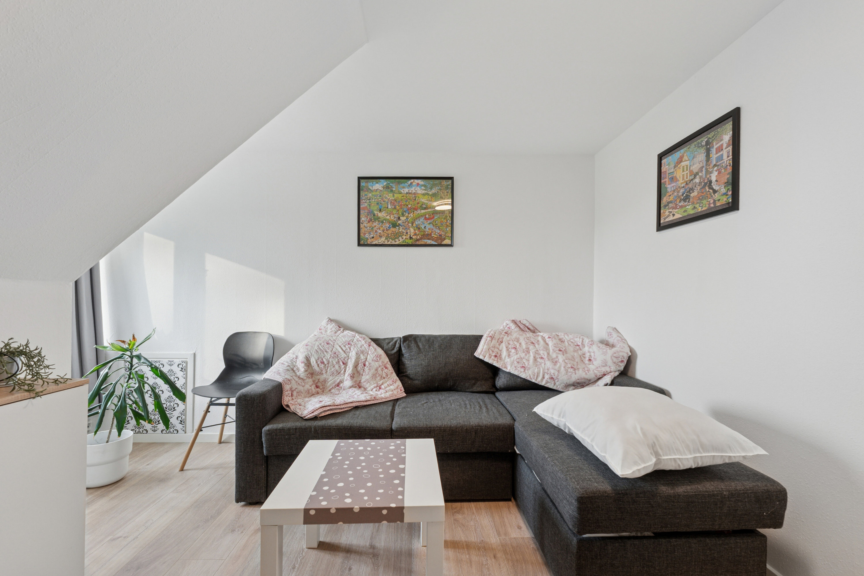 Fremhævet værelse billede i fuldskærmstilstand. Billede af Sdr. Højrupvejen 112, Søllinge, 5750 Ringe