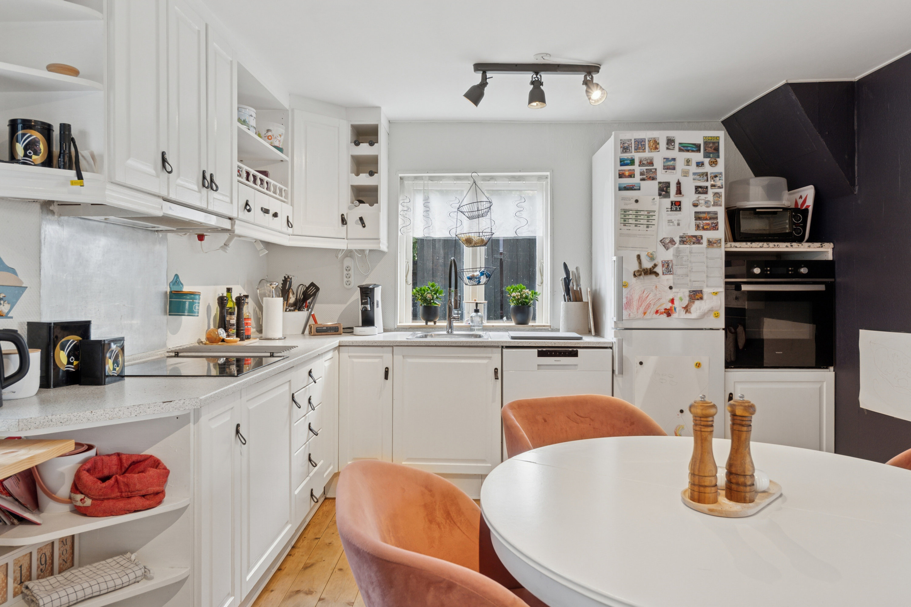 Fremhævet køkken billede i fuldskærmstilstand. Billede af Sdr. Højrupvejen 112, Søllinge, 5750 Ringe