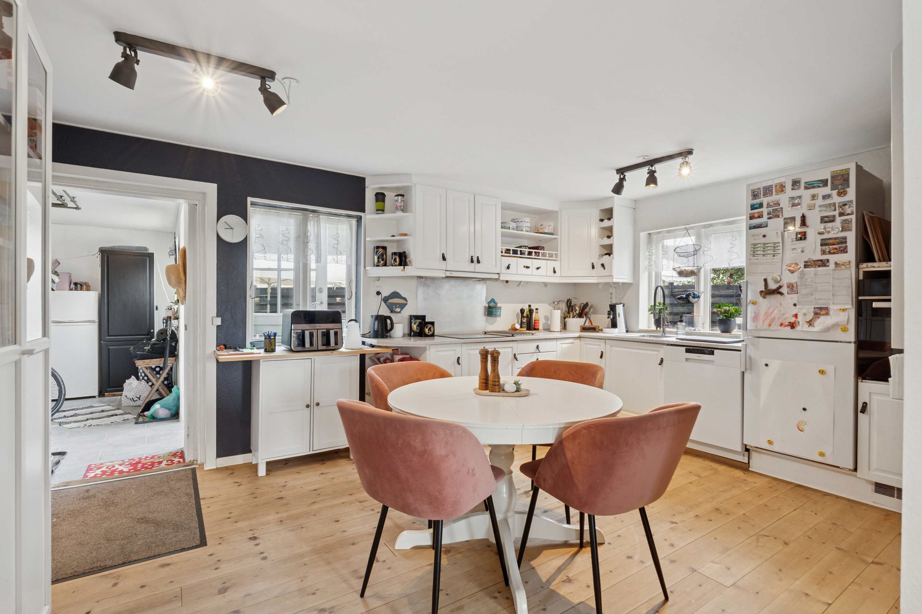 Fremhævet køkken billede i fuldskærmstilstand. Billede af Sdr. Højrupvejen 112, Søllinge, 5750 Ringe