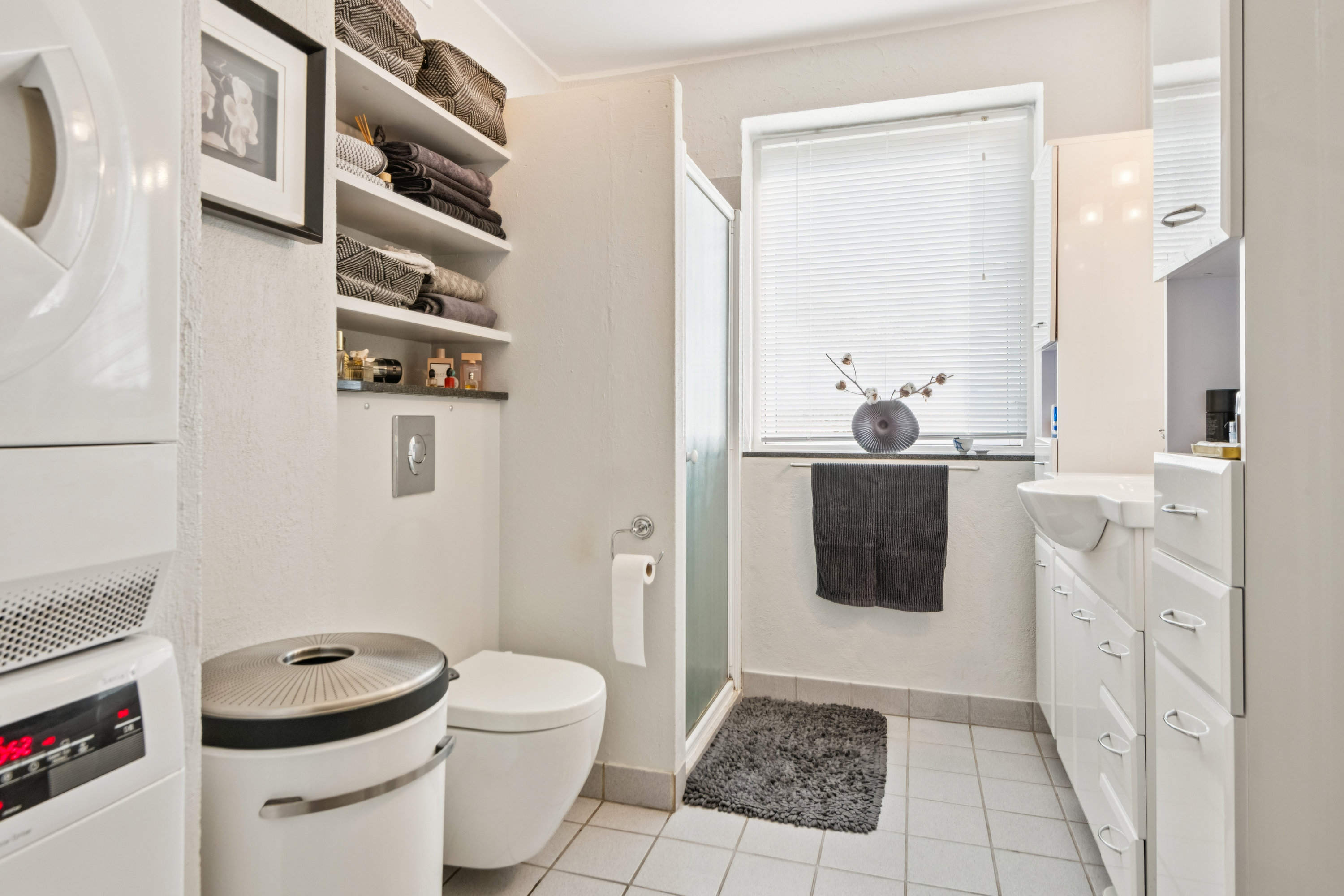 Fremhævet badeværelse billede i fuldskærmstilstand. Billede af Enggårdsgade 56, st.. th., 9000 Aalborg