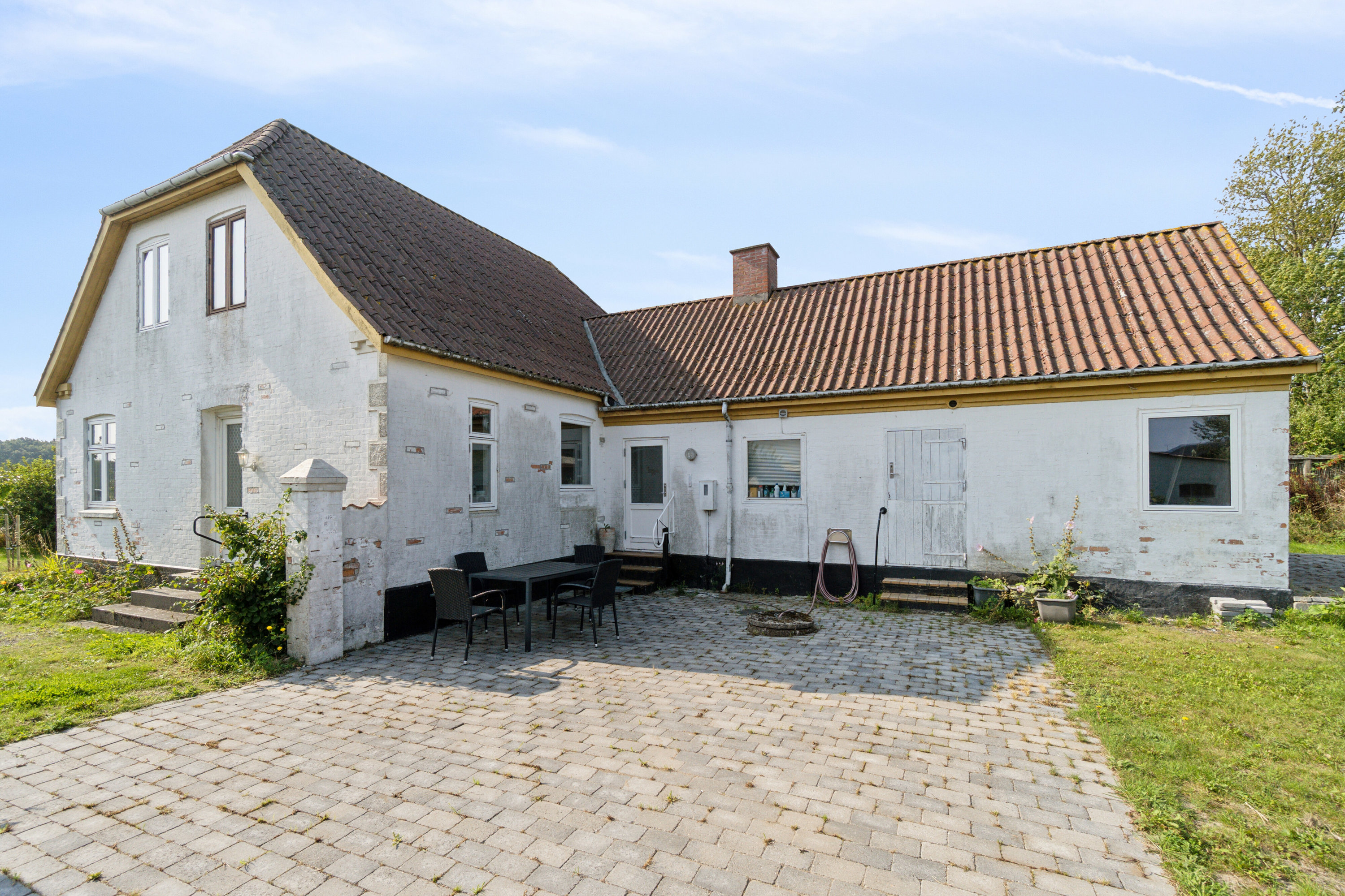 Fremhævet set fra vejen billede i fuldskærmstilstand. Billede af Stavsdalvej 12, Østerlars, 3760 Gudhjem